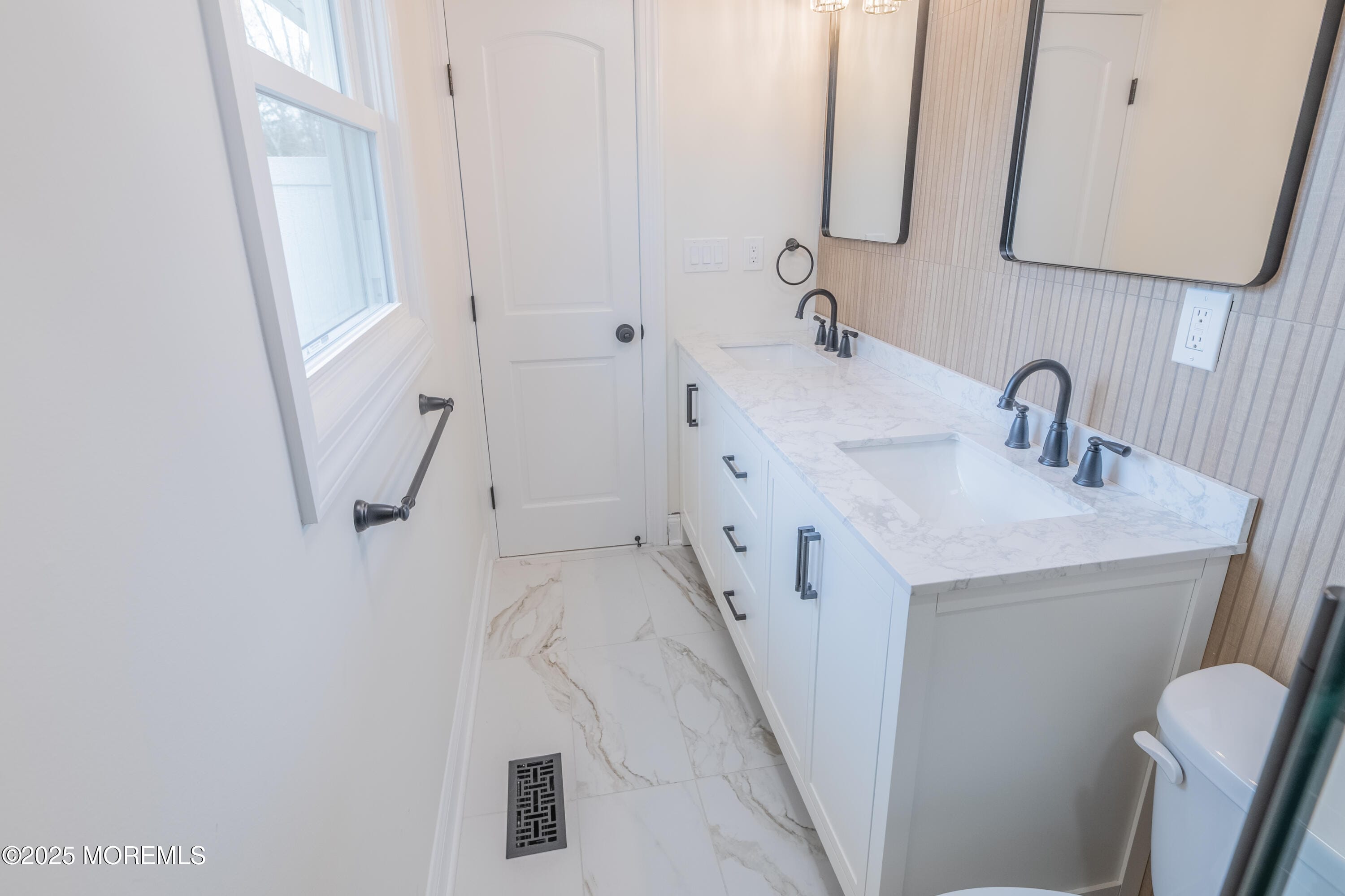 42 Livingston Lane, Manalapan, NJ, 07726 image 36