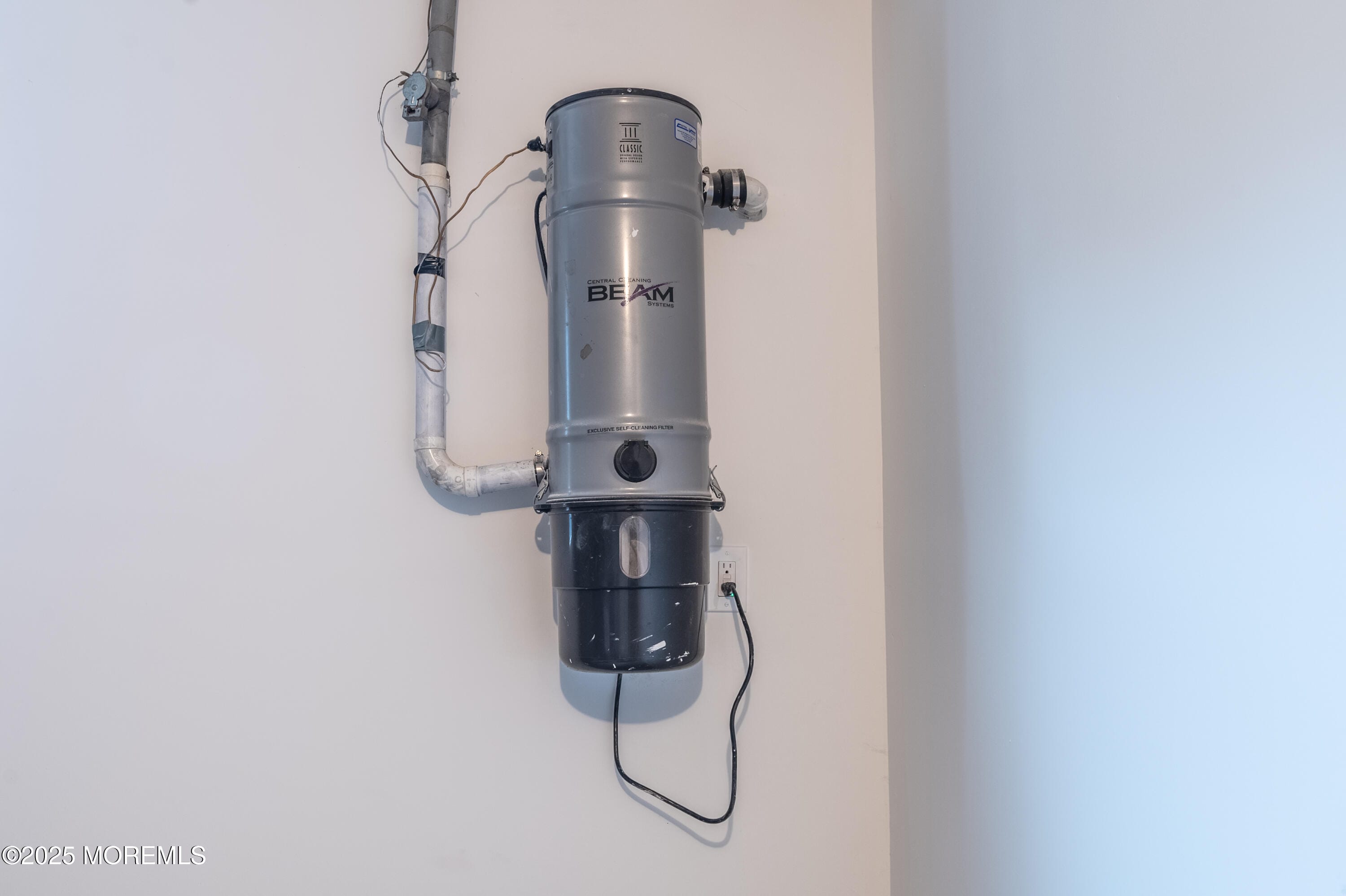 42 Livingston Lane, Manalapan, NJ, 07726 image 37