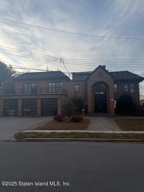 124 Bertha Place Image 4