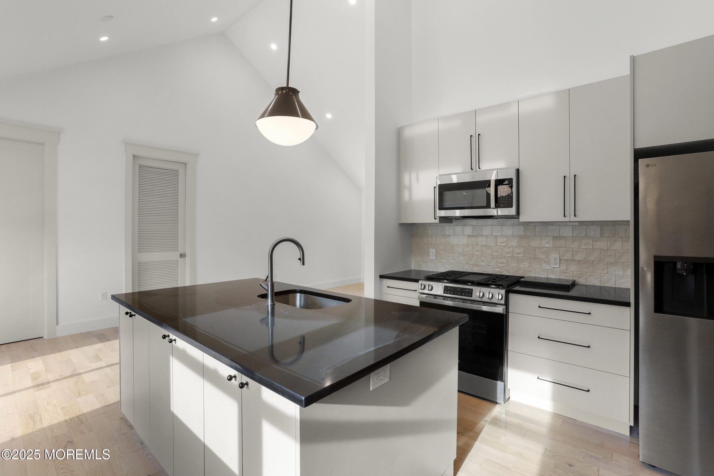 1405 Ridge Avenue Image 5