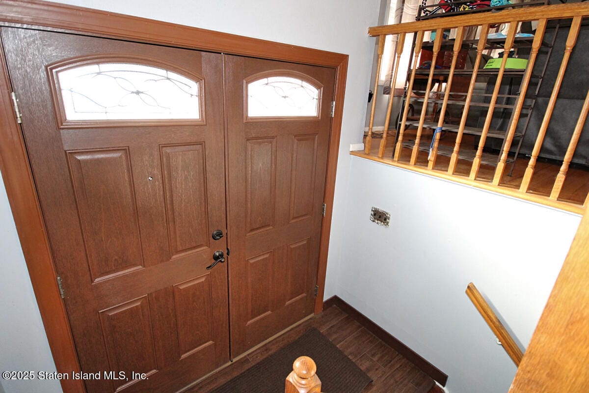 916 Bard Avenue Image 4