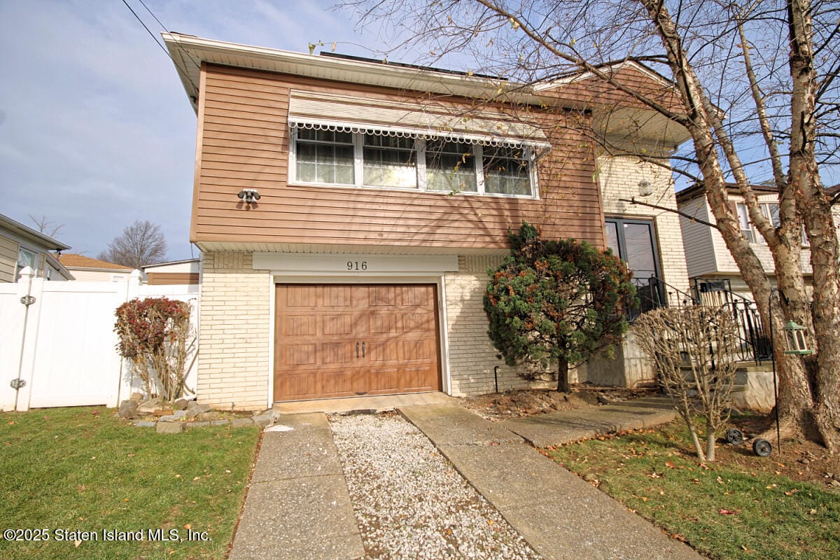 916 Bard Avenue Image 2