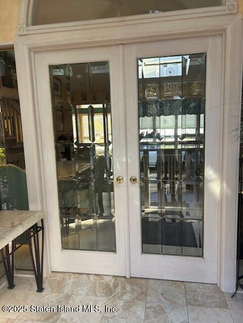 1061 Woodhull Avenue Image 5