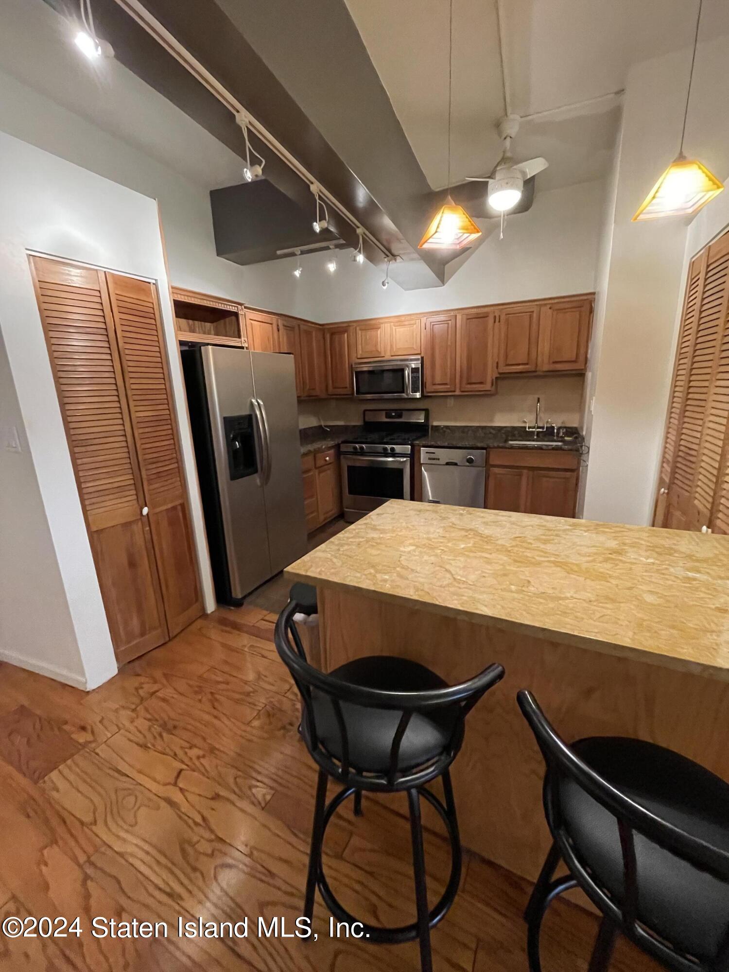 10 Bay Street Landing 2l Image 4