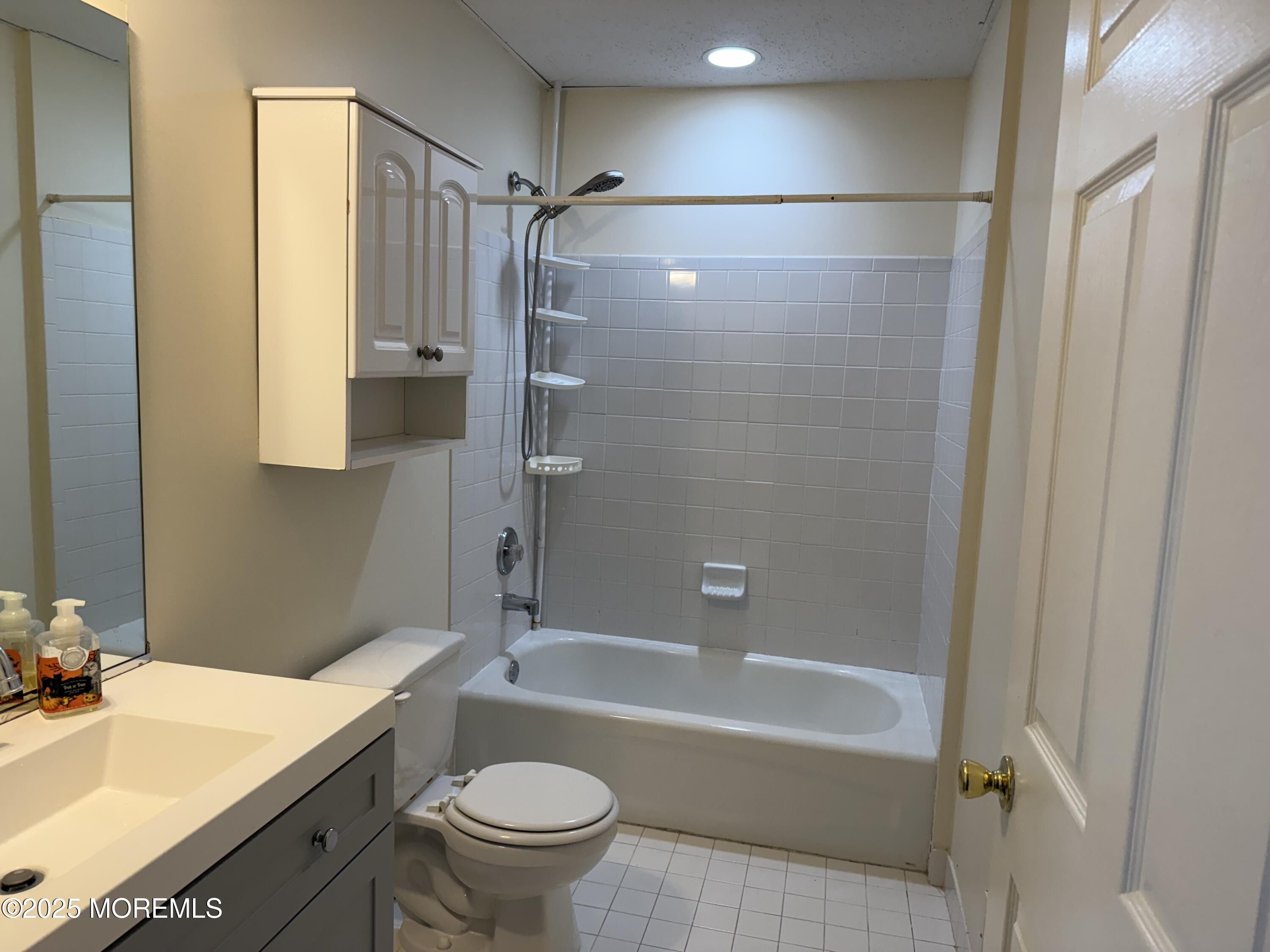 27 Barn Swallow Boulevard, Marlboro, NJ, 07746 image 8