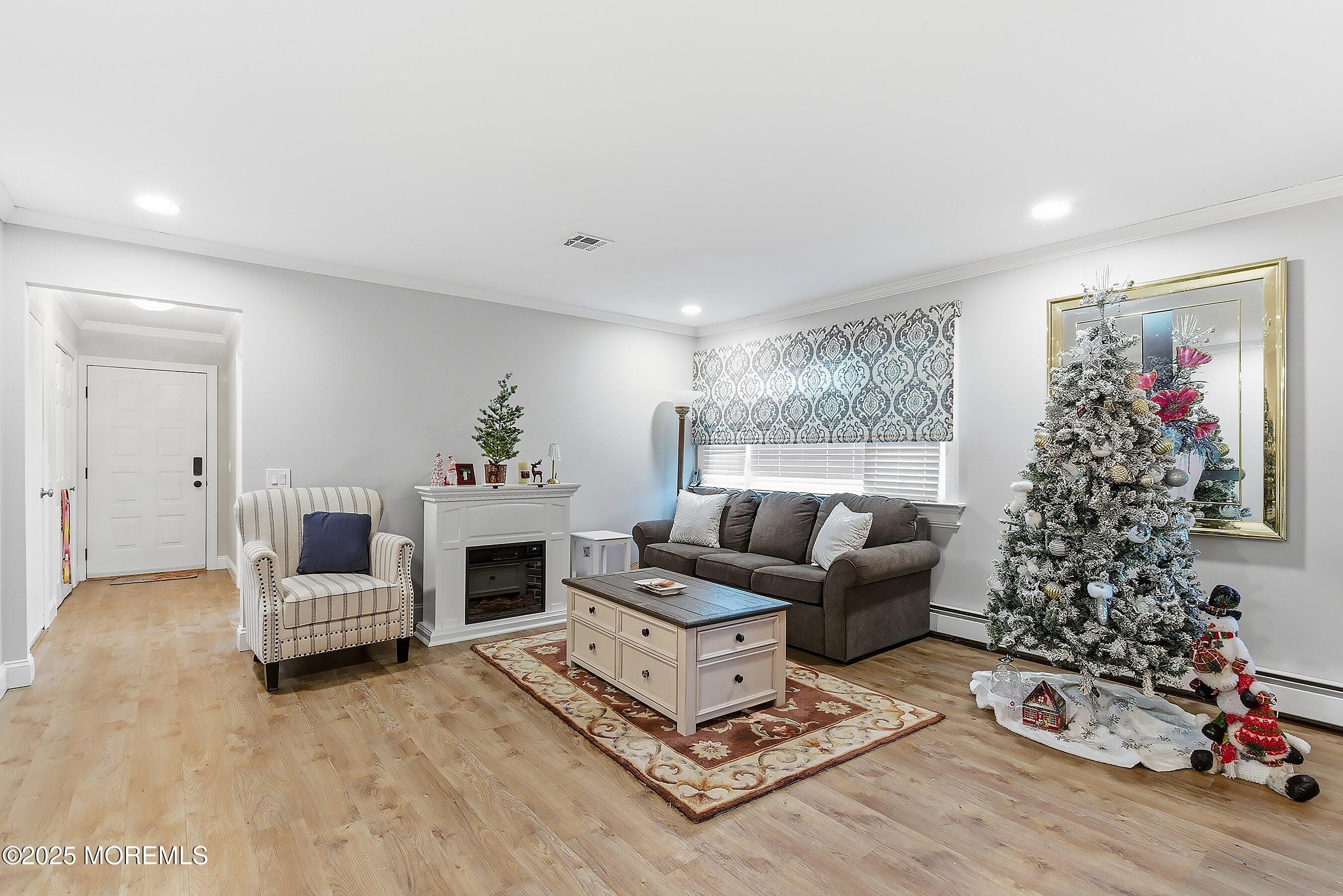 12 Plymouth Drive Image 3