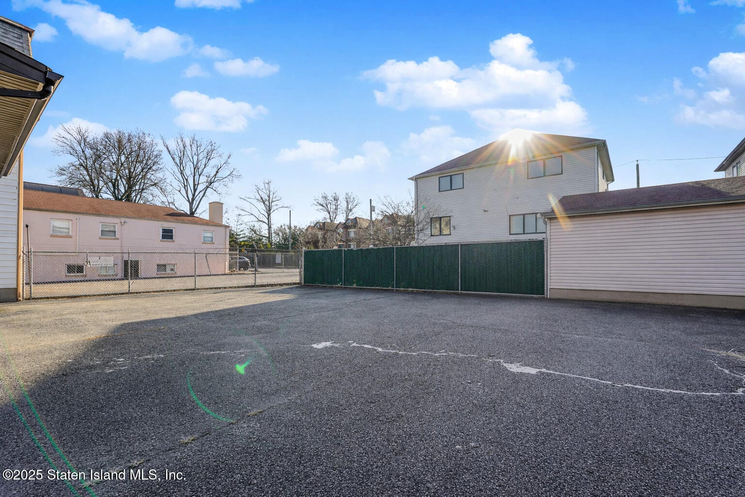 4062 Amboy Road Image 5