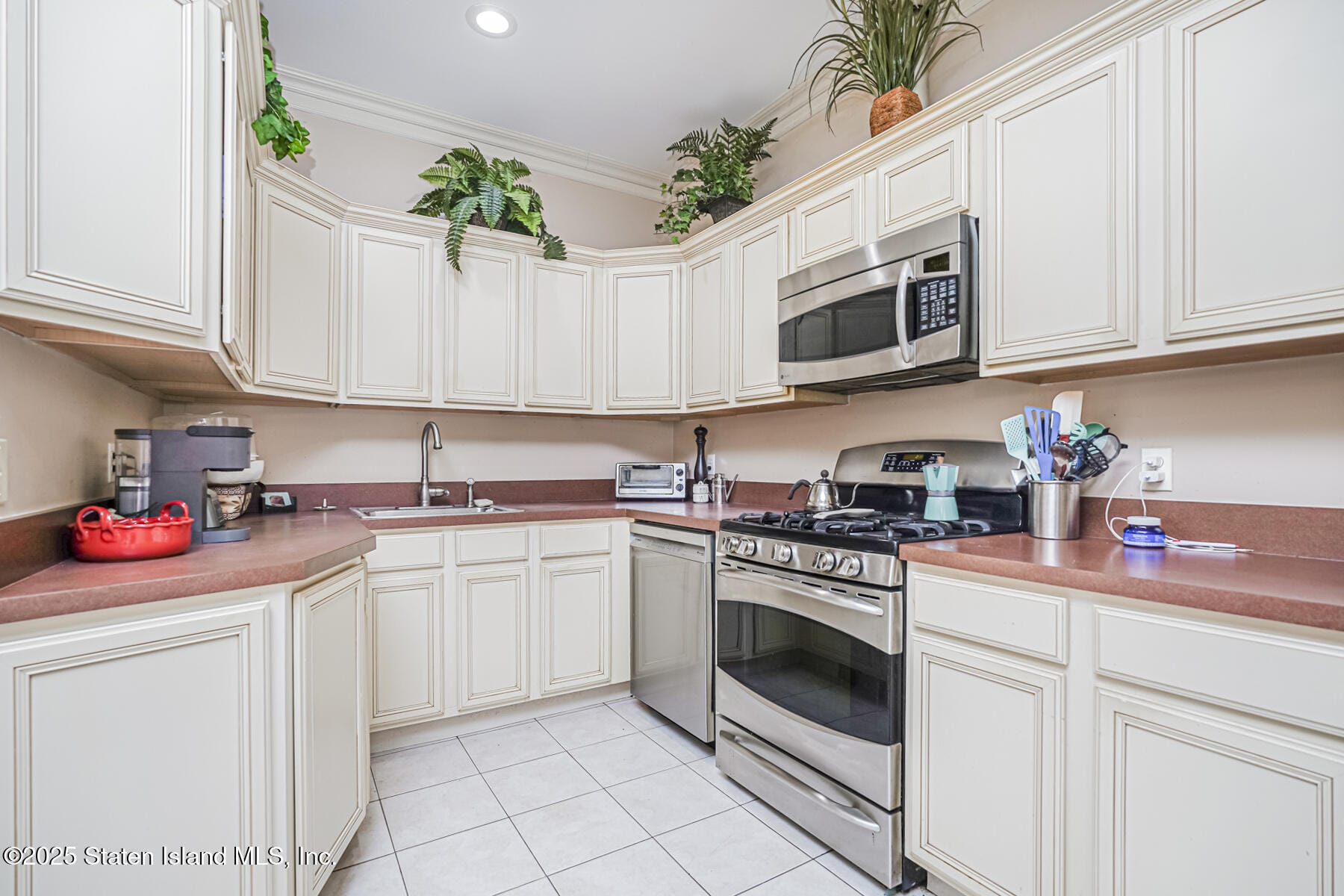 22 El Camino Loop, Staten Island, NY, 10309 image 8