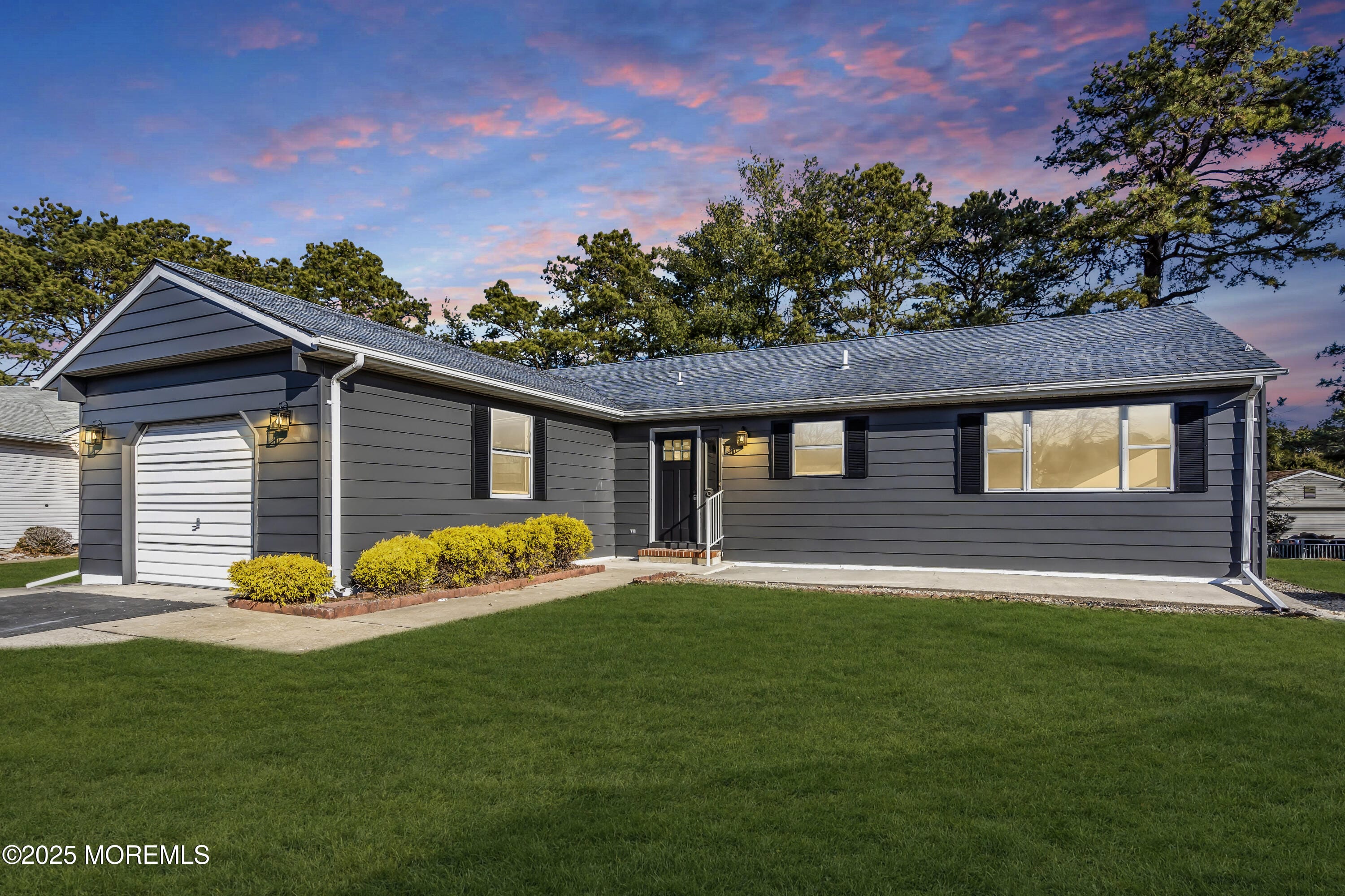 9 Gramercy Court, Toms River, NJ, 08757