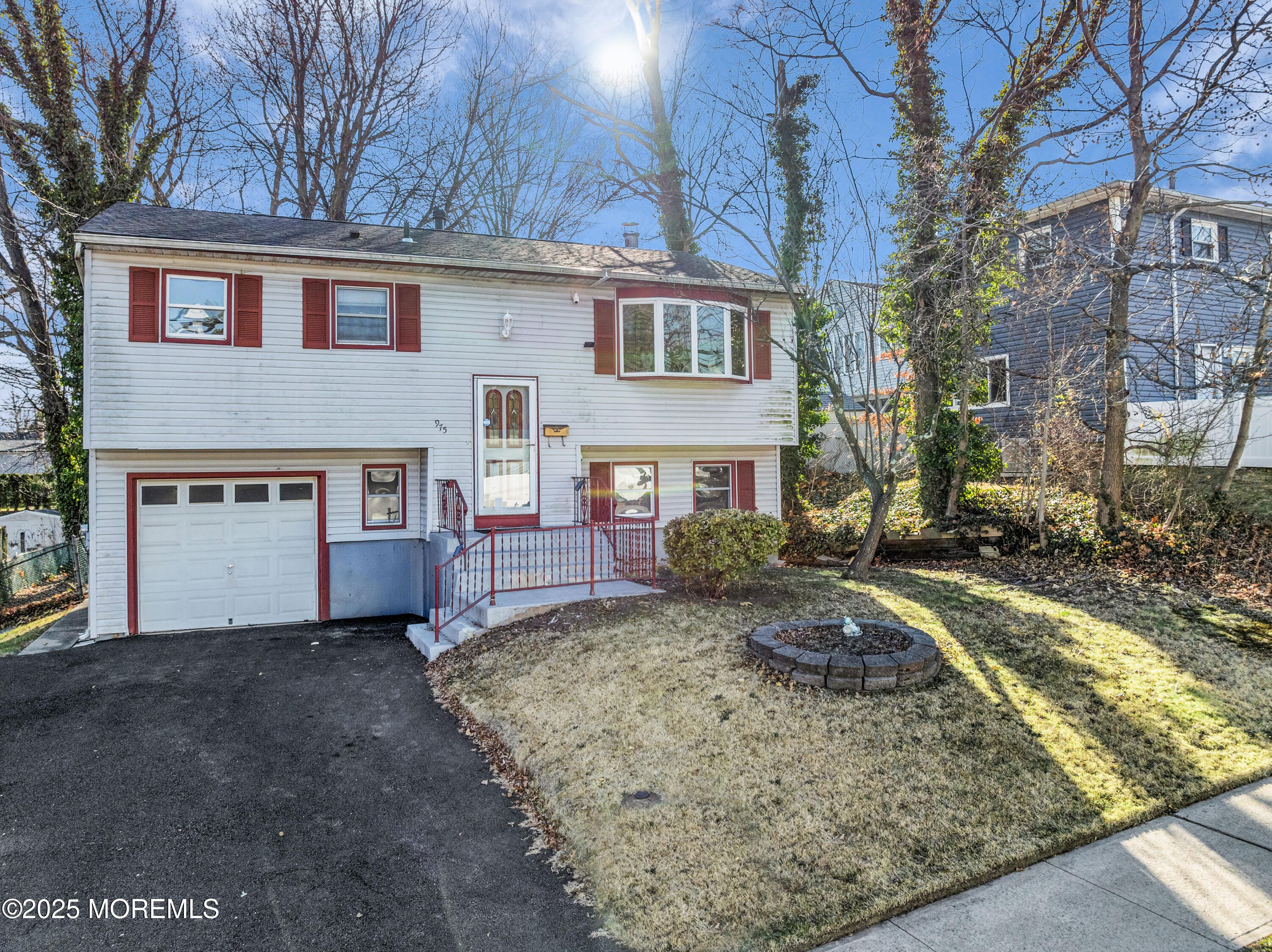 975 S Concourse Image 4