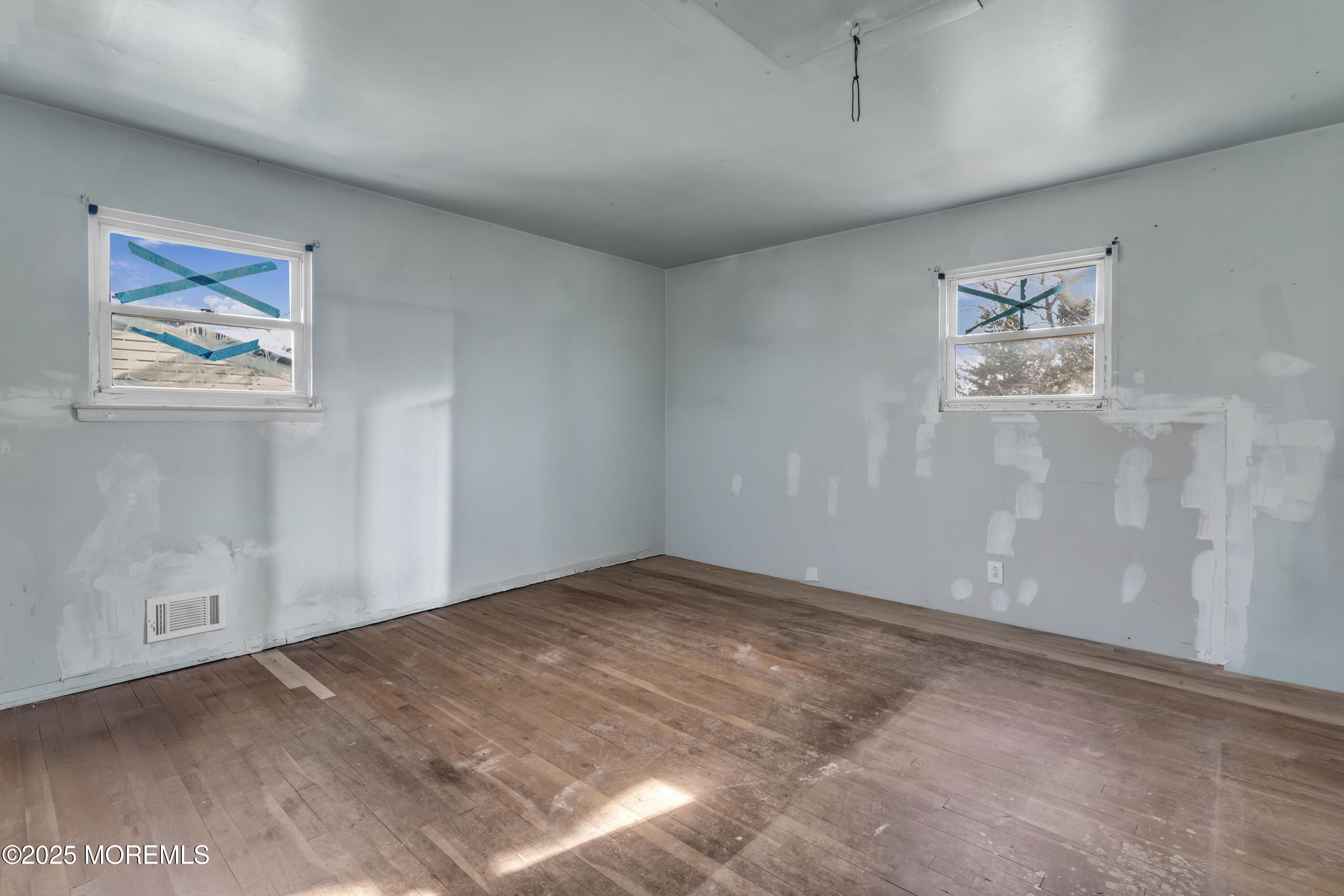 975 S Concourse, Keyport, NJ, 07735 image 31