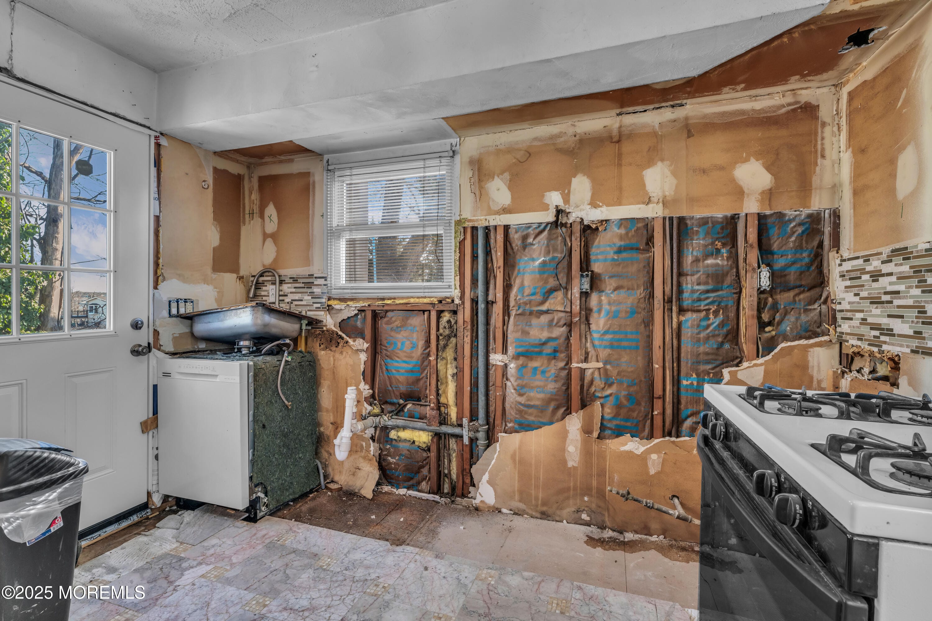 975 S Concourse, Keyport, NJ, 07735 image 21