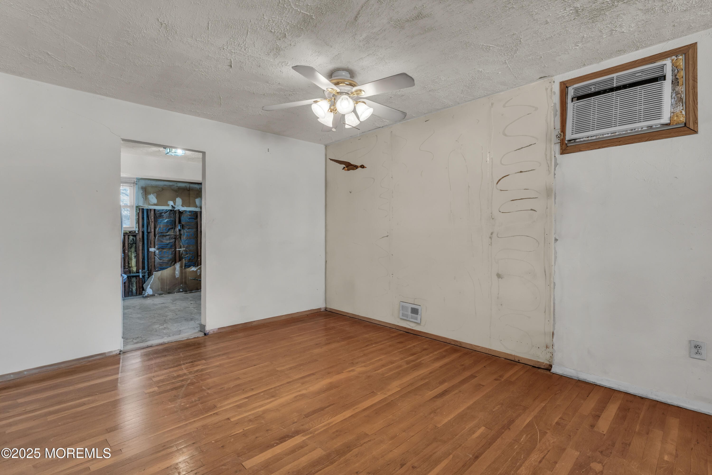 975 S Concourse, Keyport, NJ, 07735 image 19