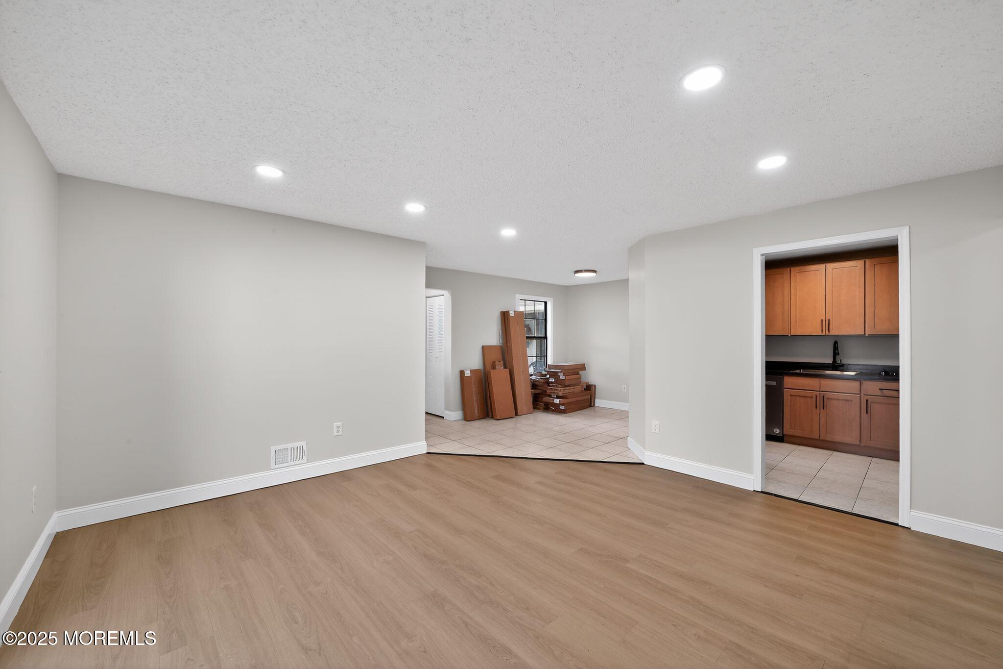 606 Goldthread Court Image 4