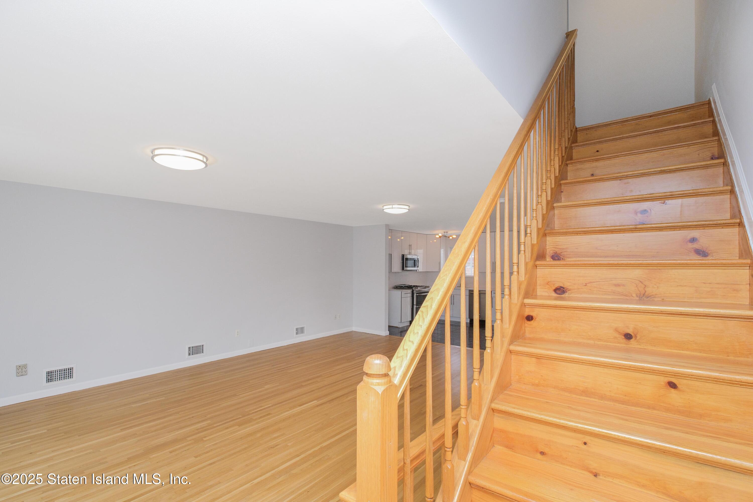 14 Ragazzi Lane, Staten Island, NY, 10305 image 8