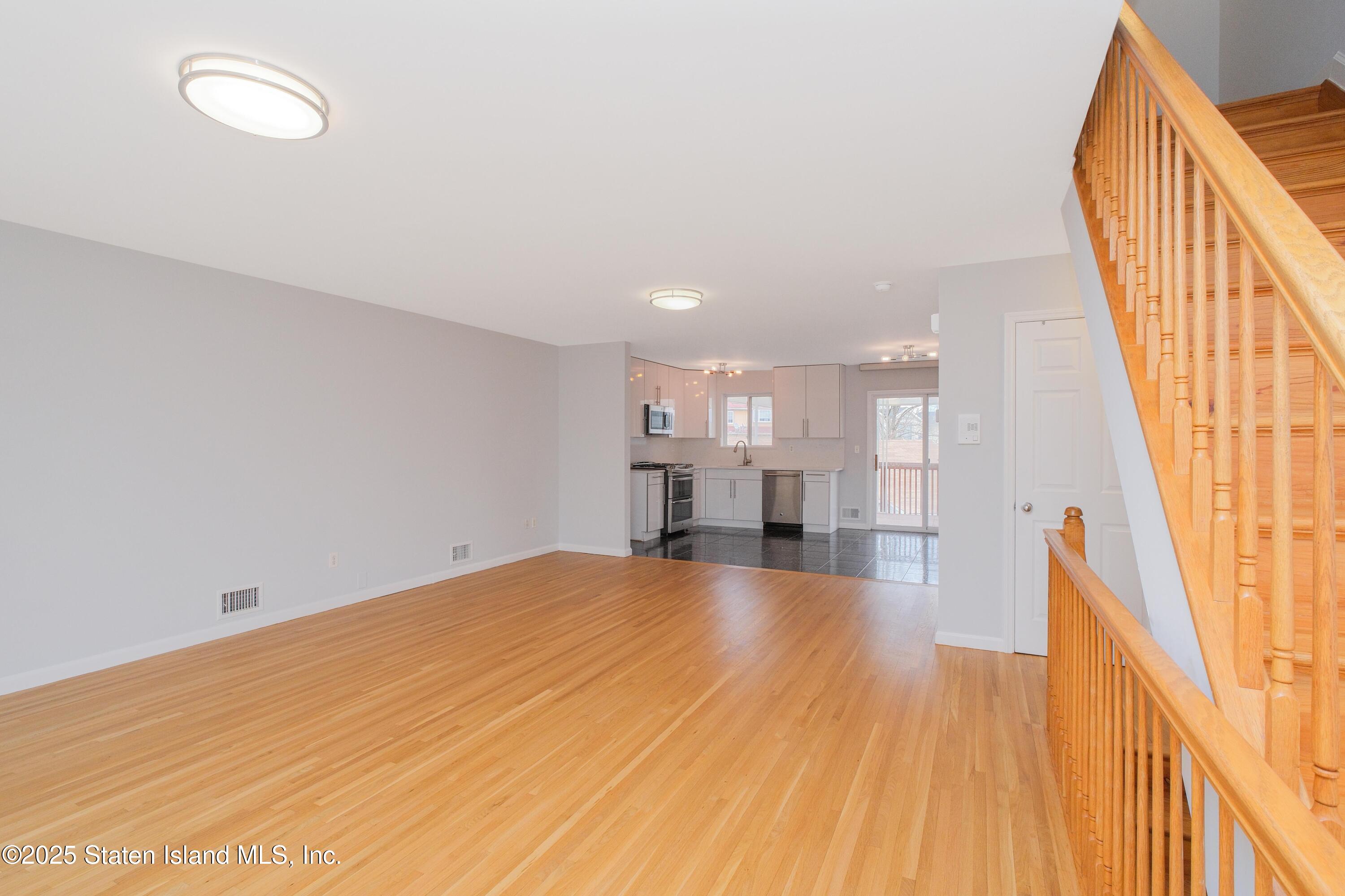 14 Ragazzi Lane, Staten Island, NY, 10305 image 9