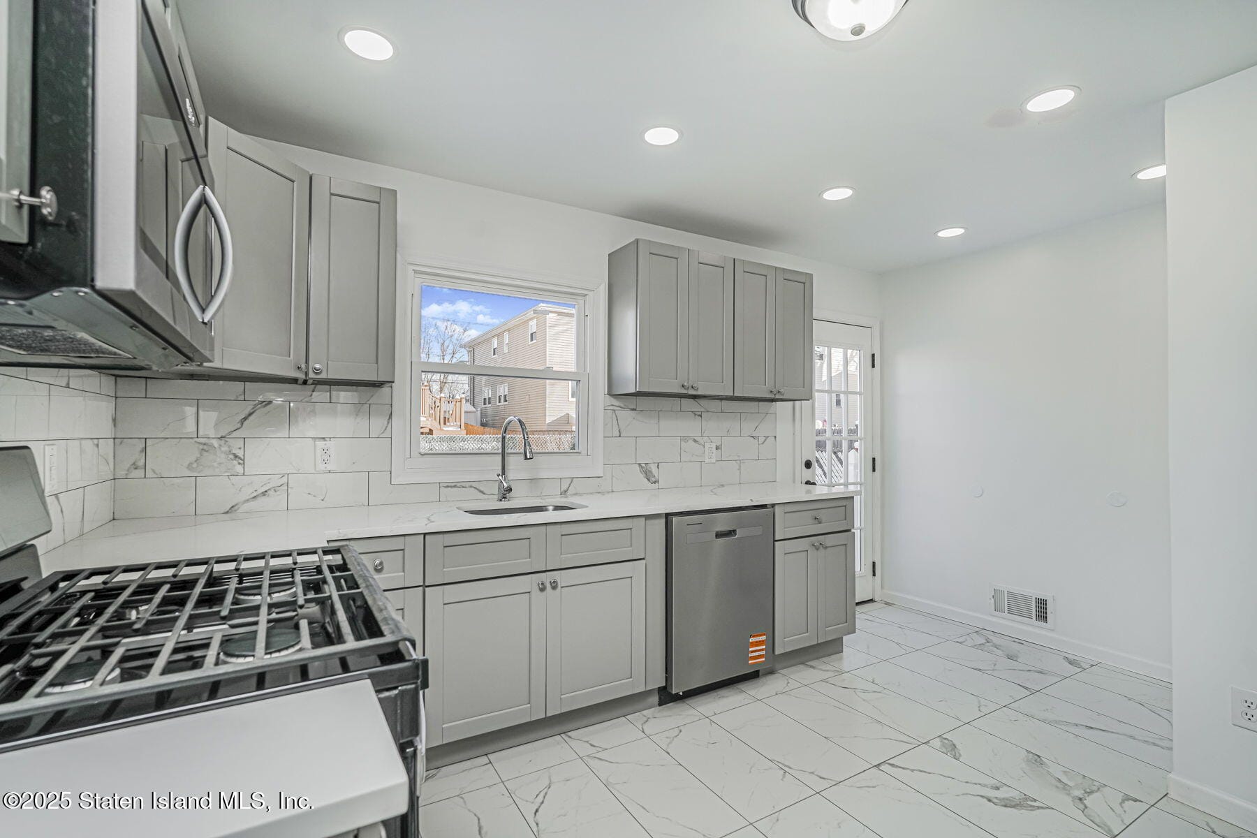 35 Bent Street, Staten Island, NY, 10312 image 6