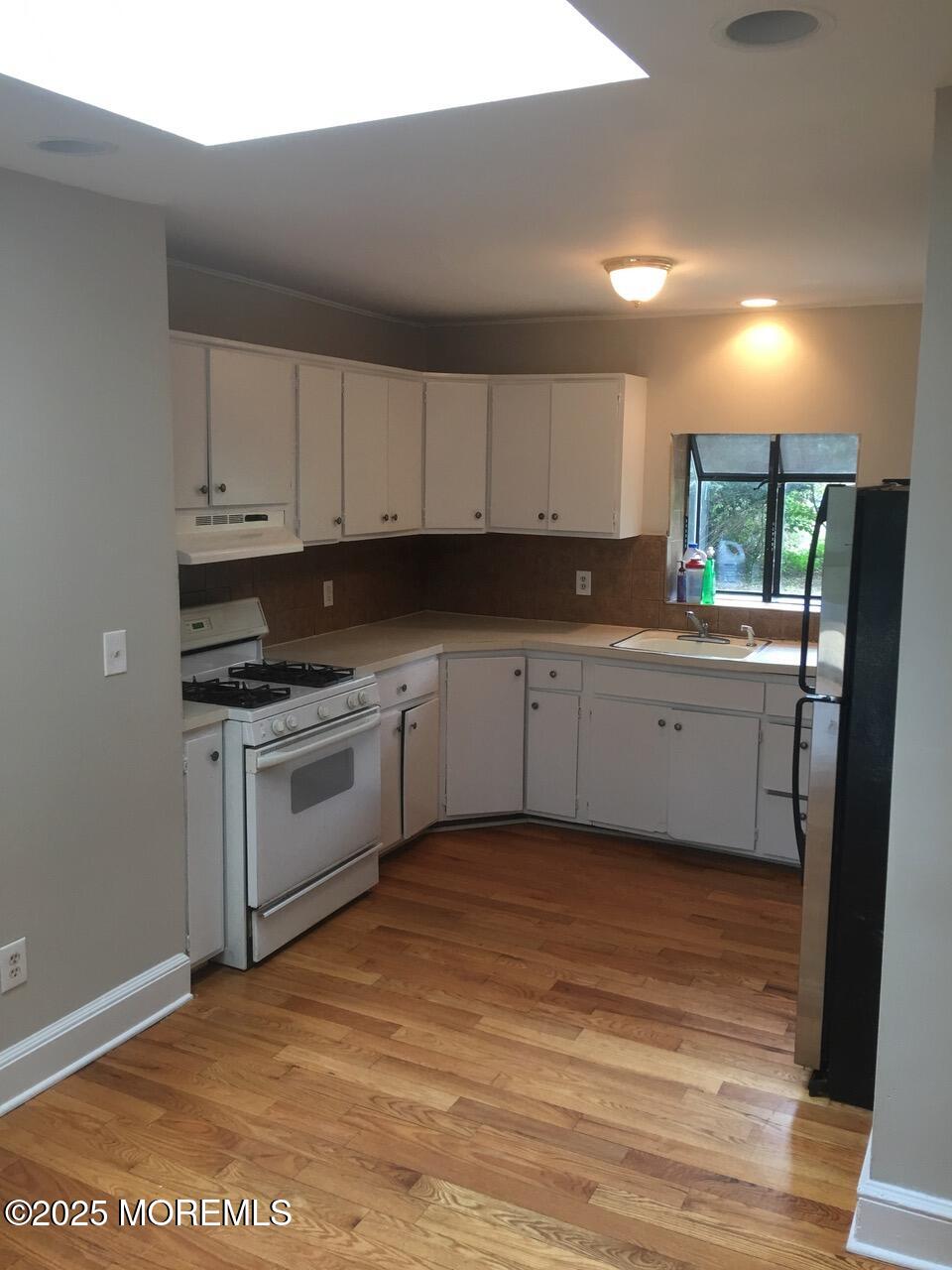 16 Leighton Place, Red Bank, NJ, 07701 image 6