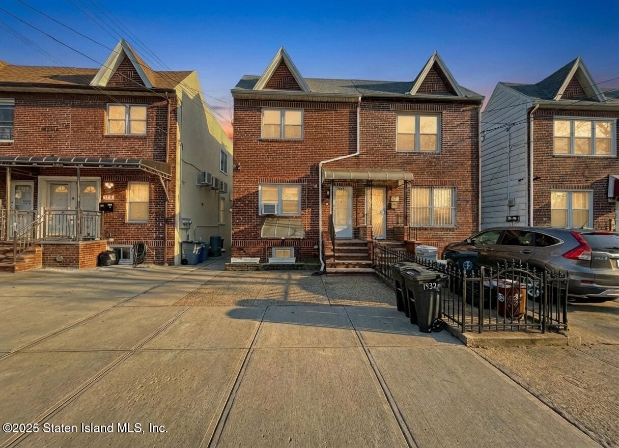 1932 W 9th Street Image 3