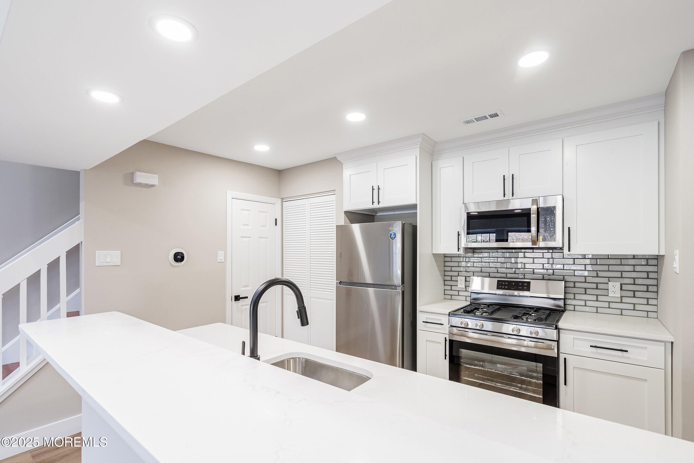 101 Westchester Drive Image 3