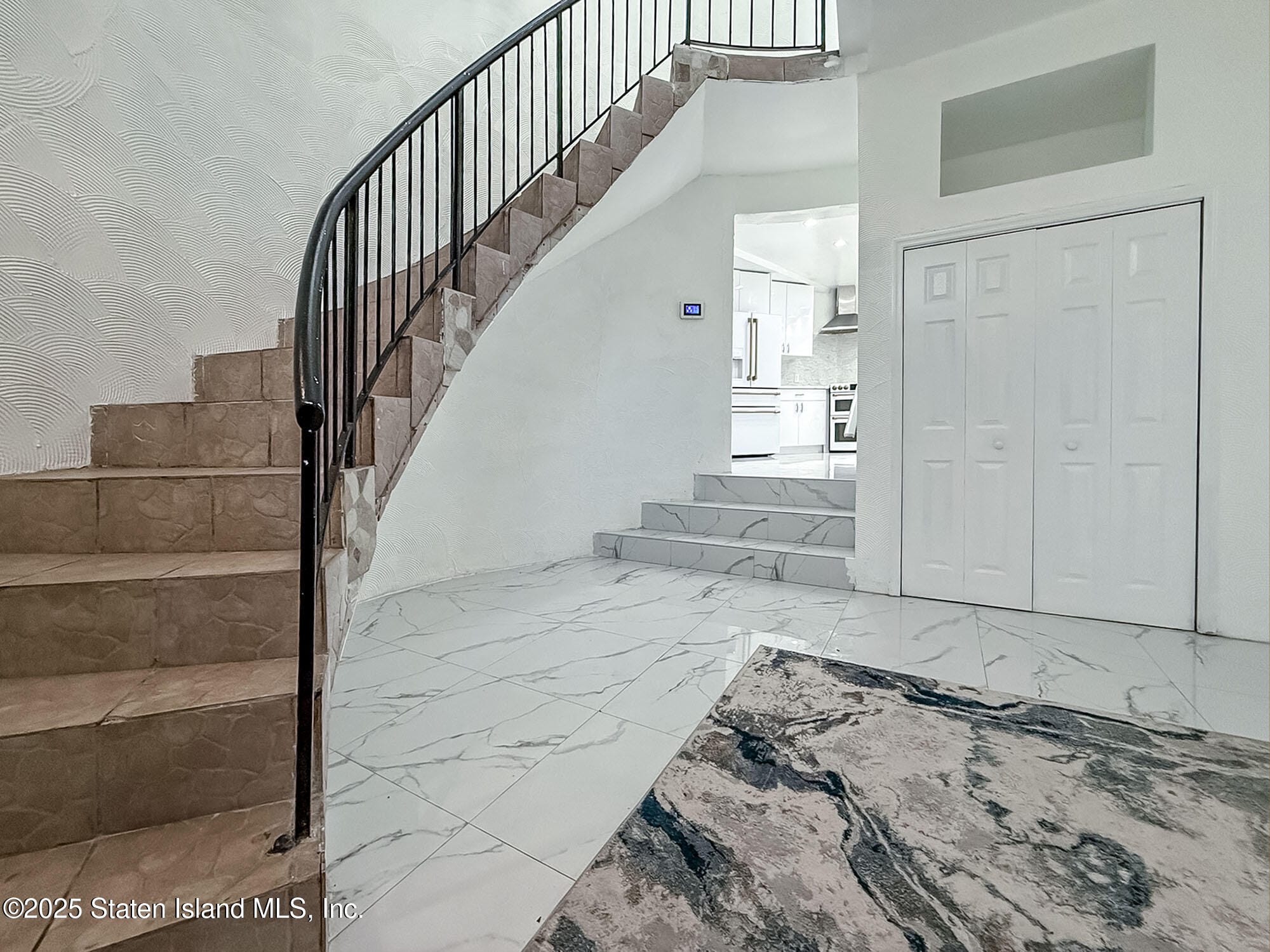 260 Hutchinson Boulevard Image 3