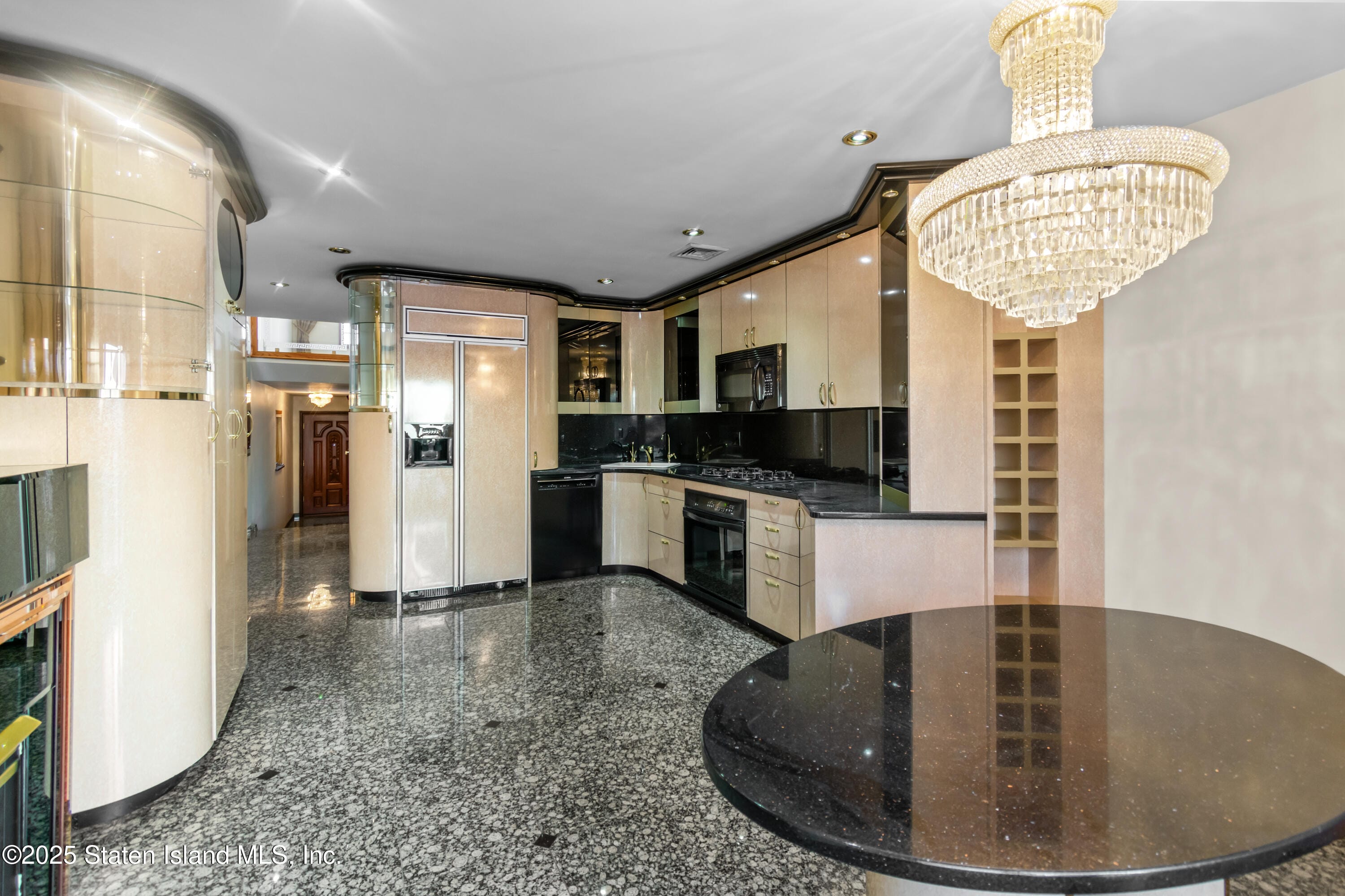 380 Gansevoort Boulevard Image 5