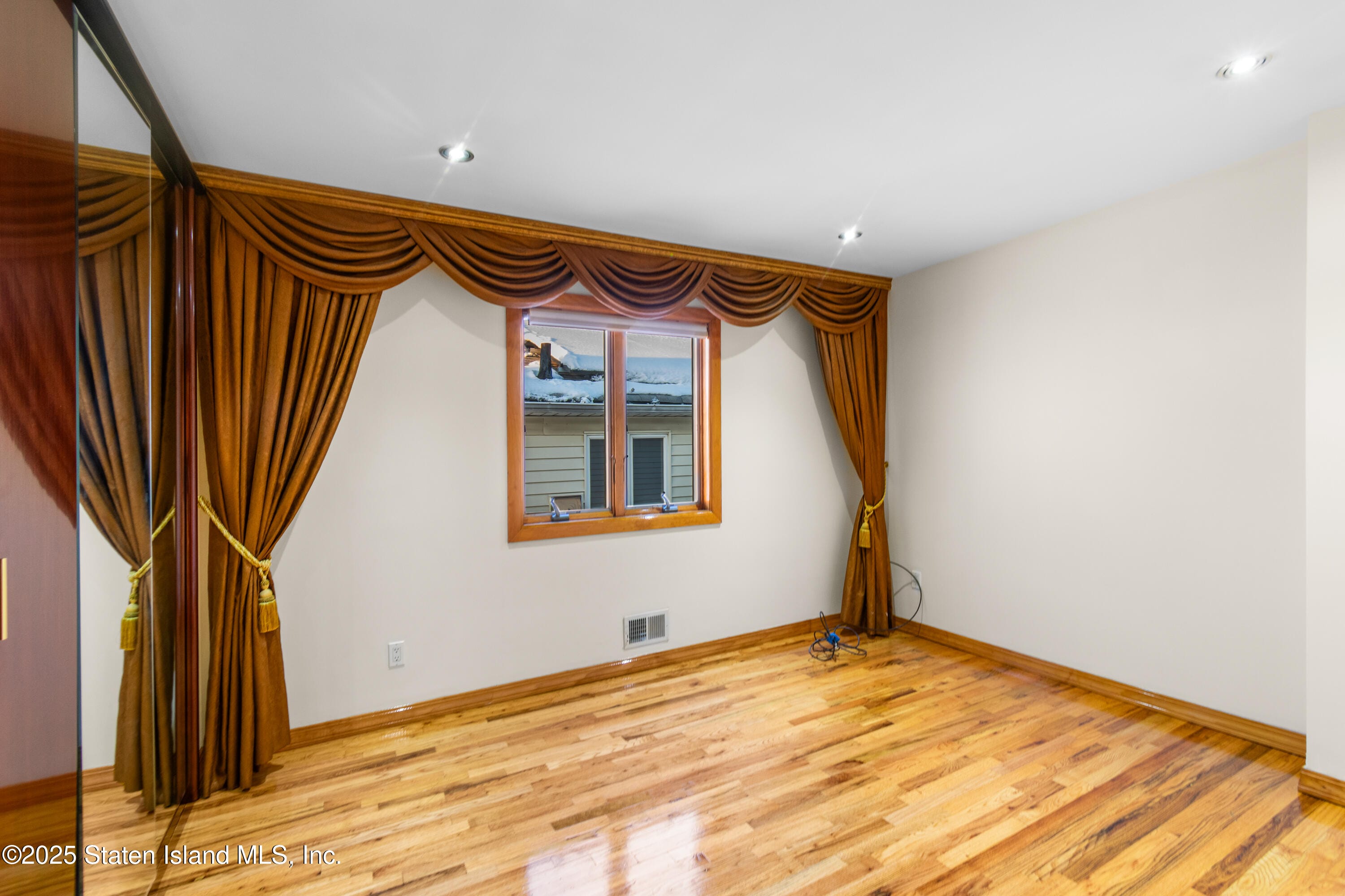 380 Gansevoort Boulevard, Staten Island, NY, 10314 image 13