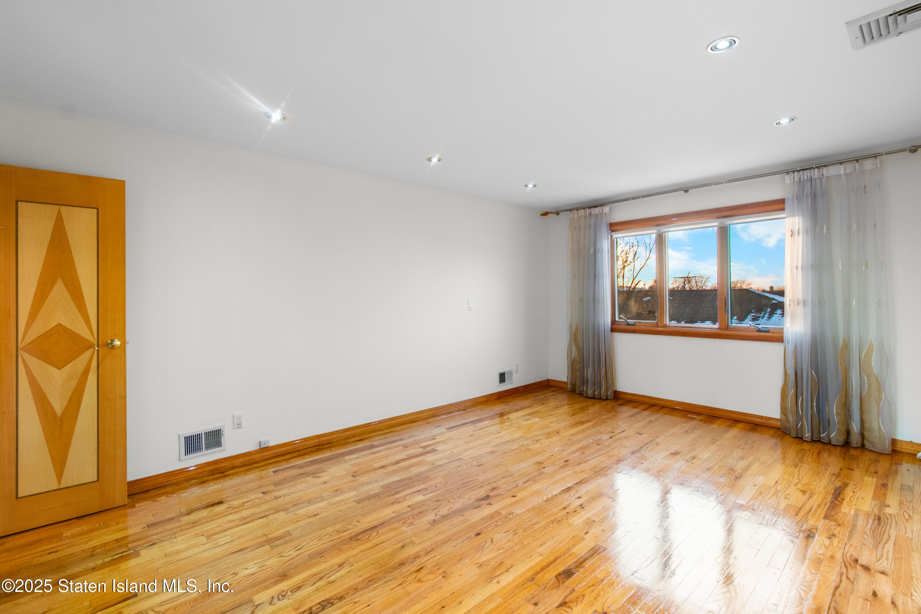 380 Gansevoort Boulevard, Staten Island, NY, 10314 image 15