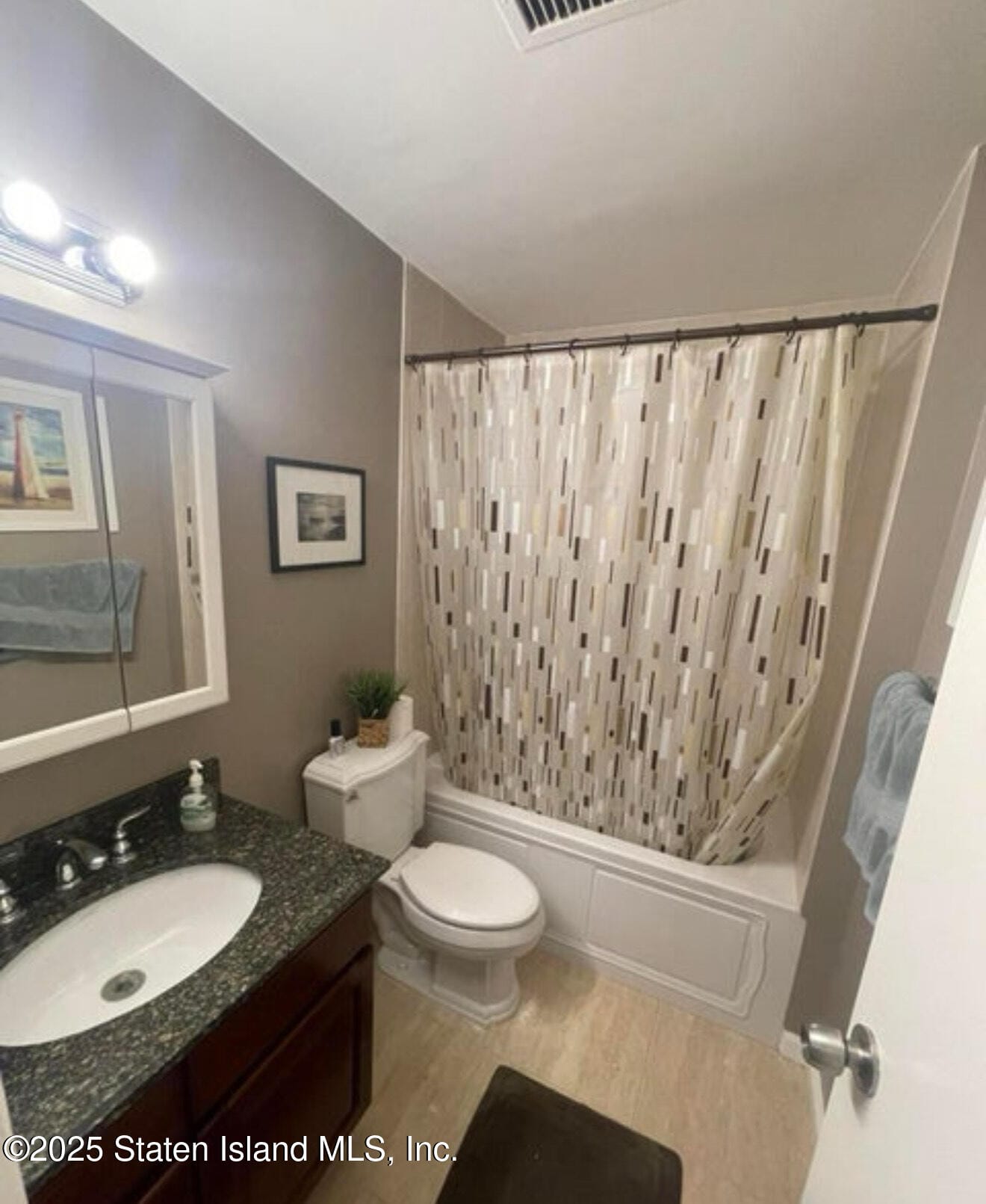 892 Armstrong Avenue 2-1, Staten Island, NY, 10308 image 9