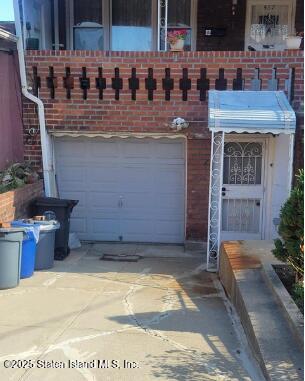 557 E 51st Street Image 3