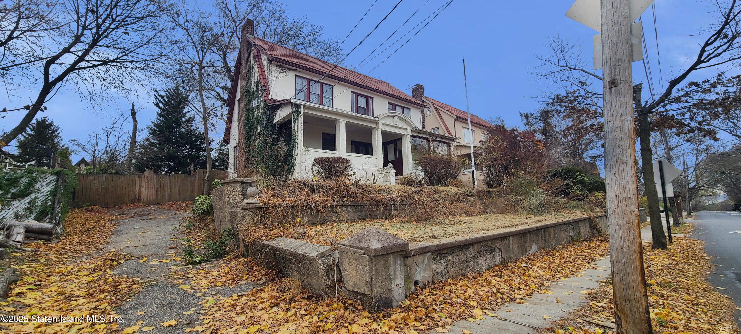 48 Ward Avenue Image 3