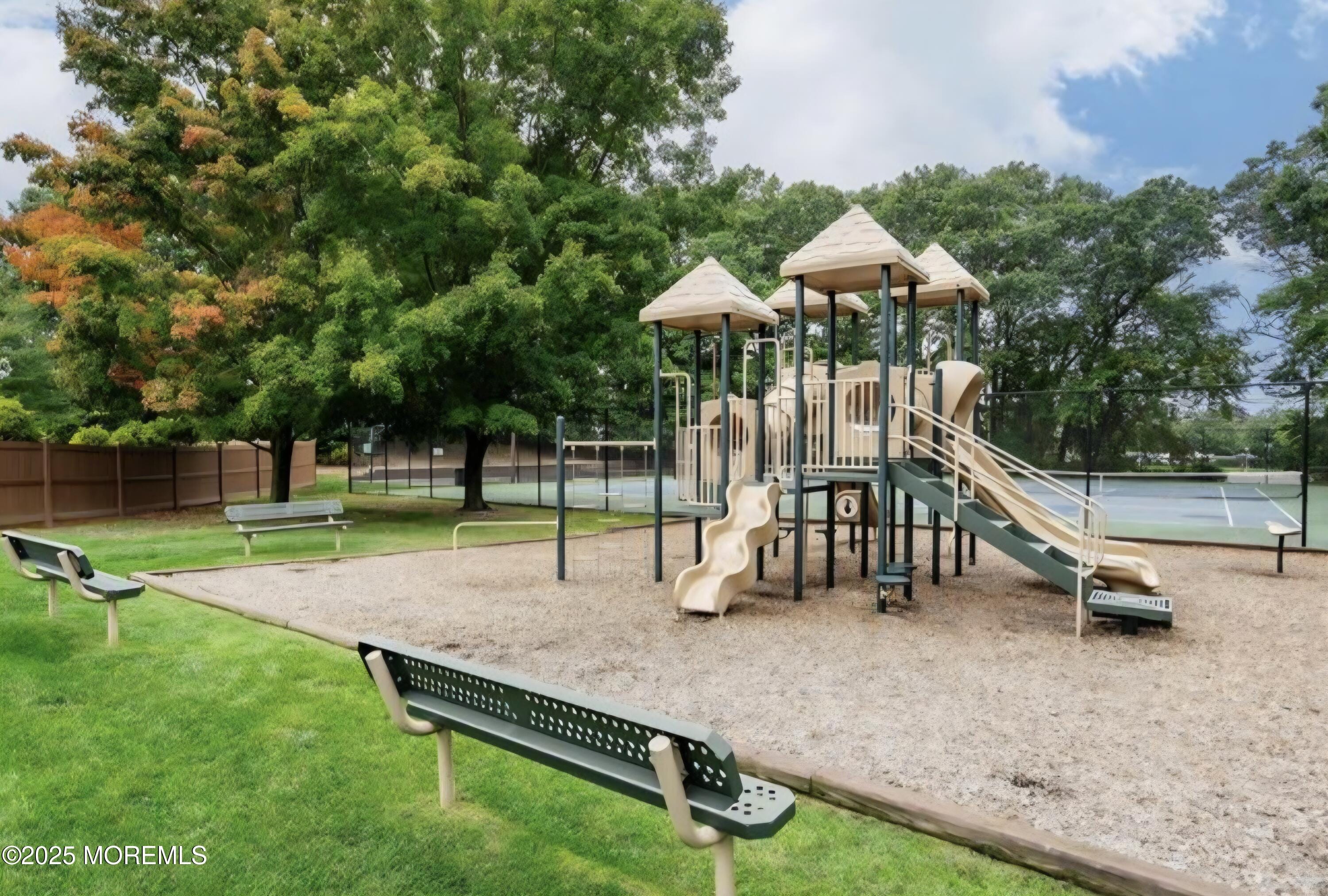 283 Gloucester Court, Aberdeen, NJ, 07747 image 24