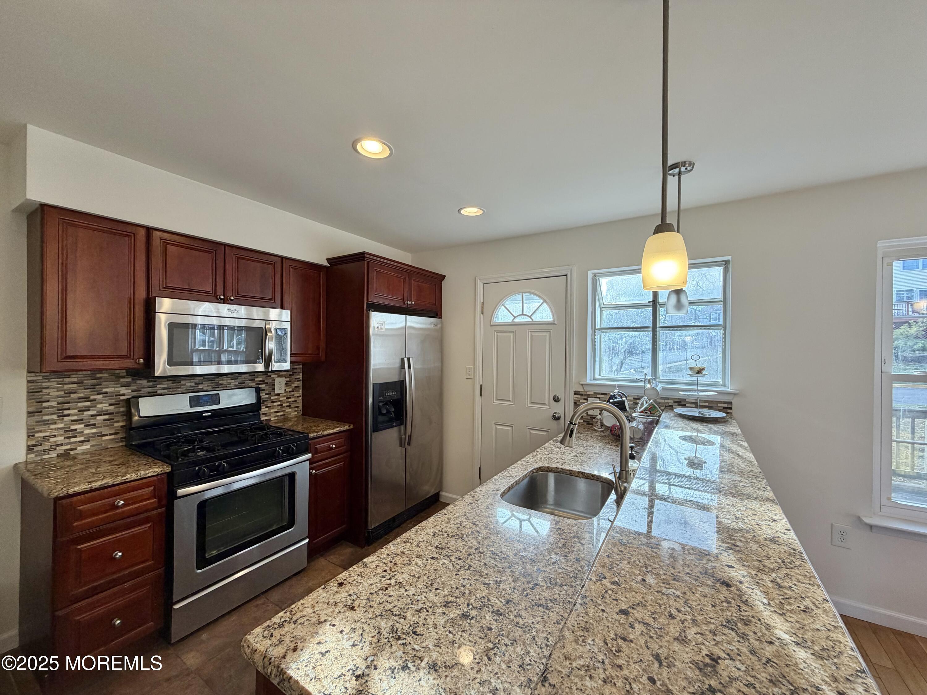 1 Gwizdak Court Image 4