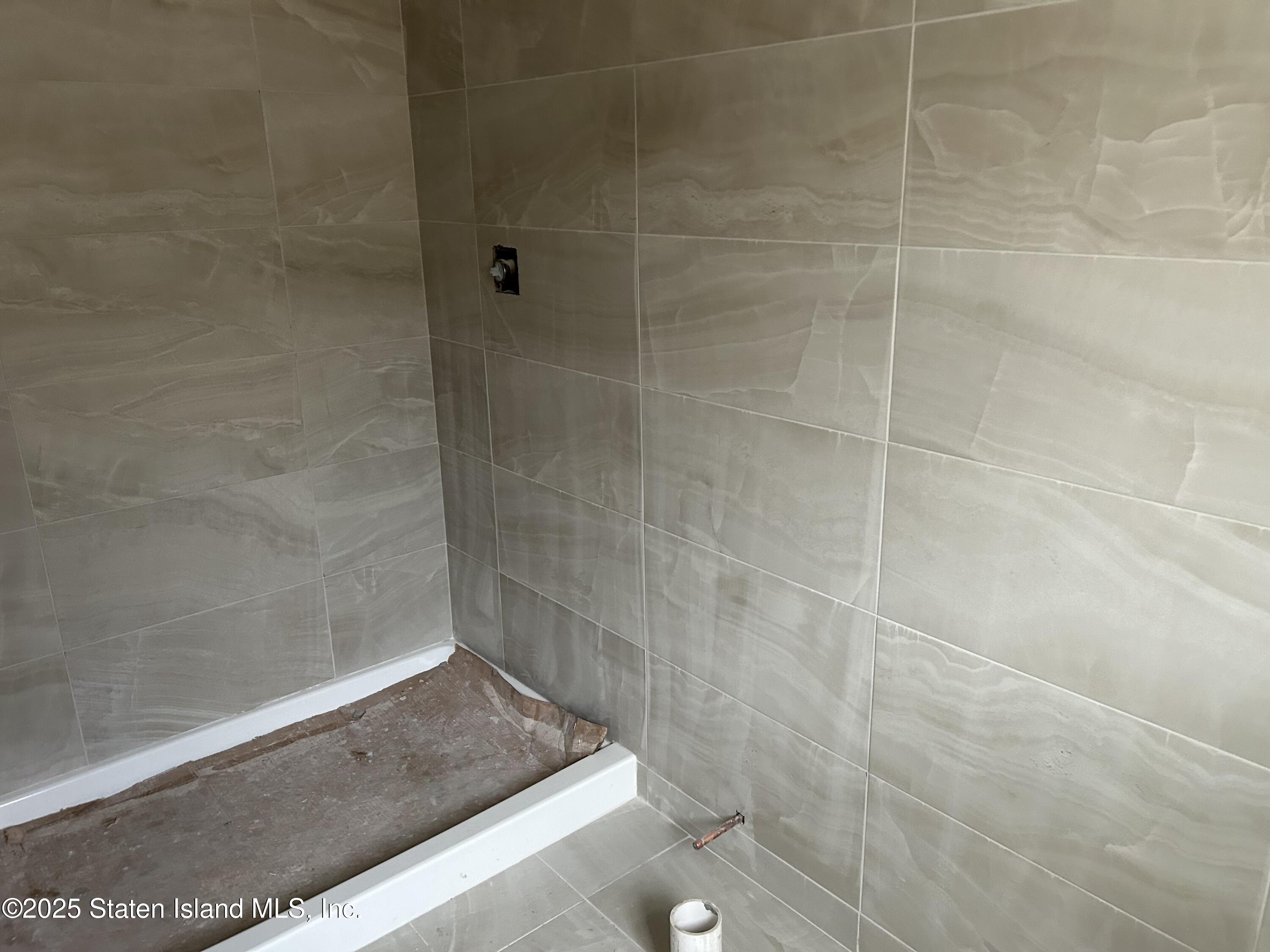 471 Stewart Avenue Image 5