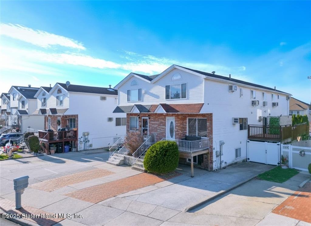 46 Lewiston Street Image 2