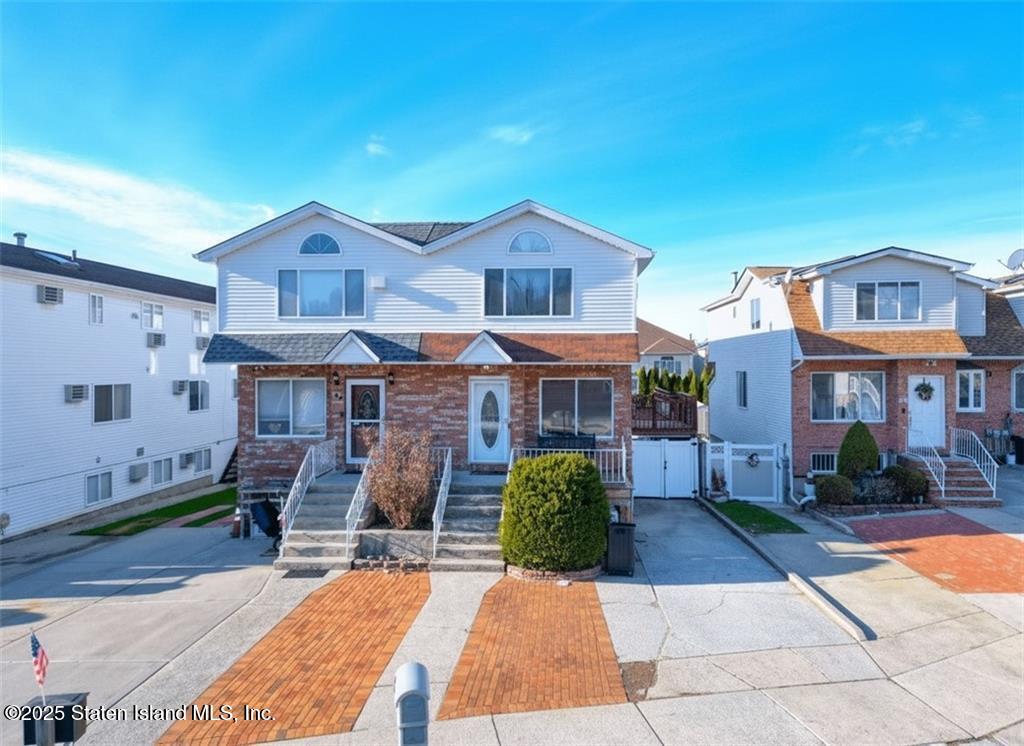 46 Lewiston Street Image 1