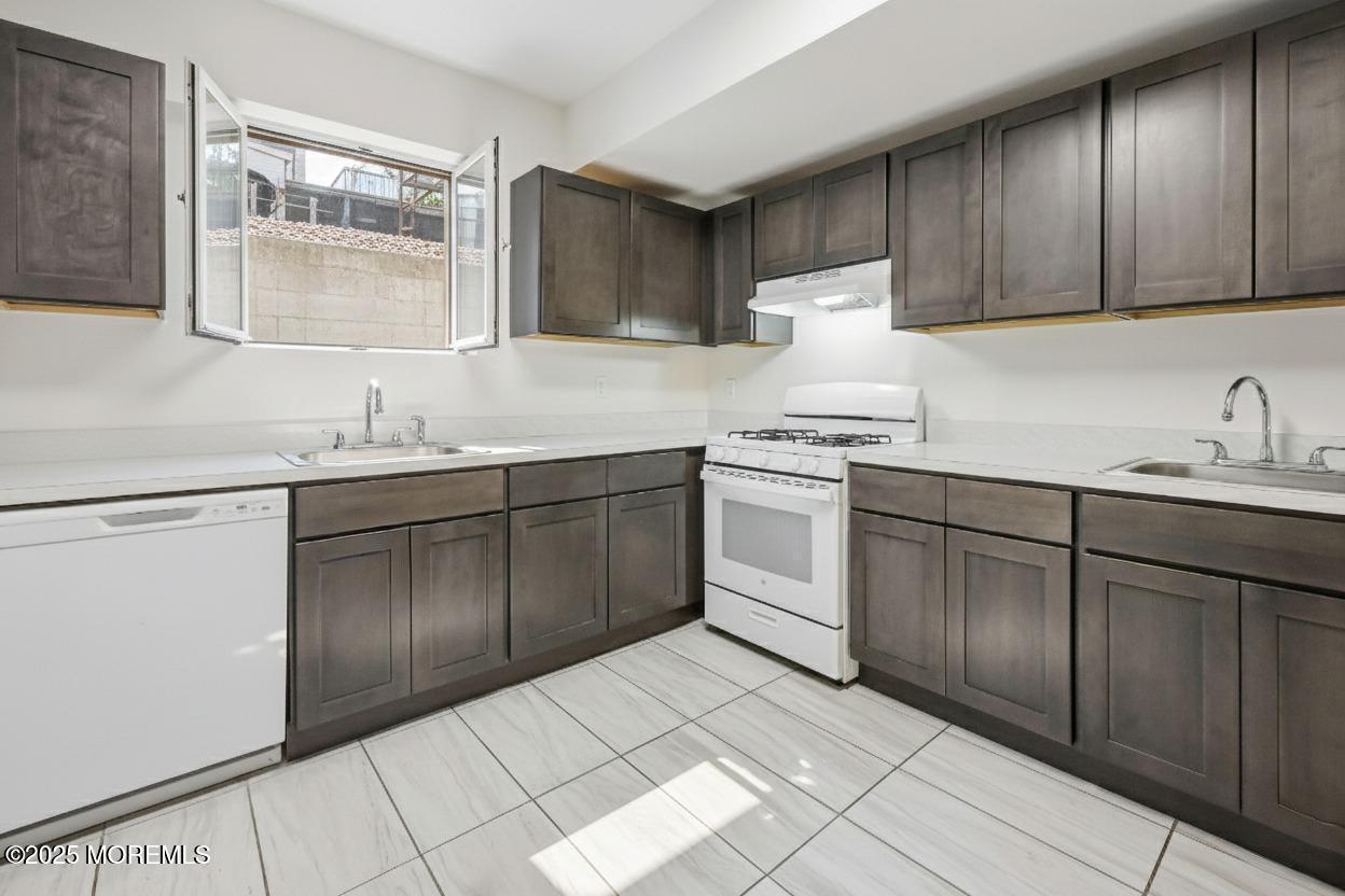 2 Basswood Drive, Lakewood, NJ, 08701 image 16