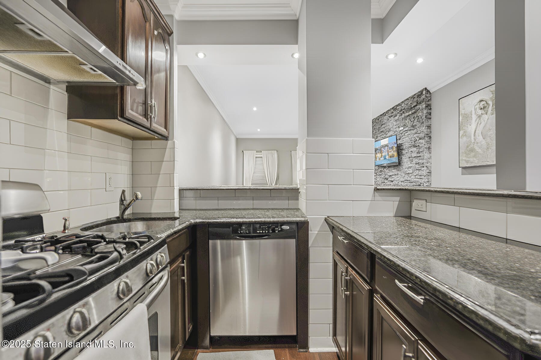 1000 Clove Road L-P, Staten Island, NY, 10301 image 9