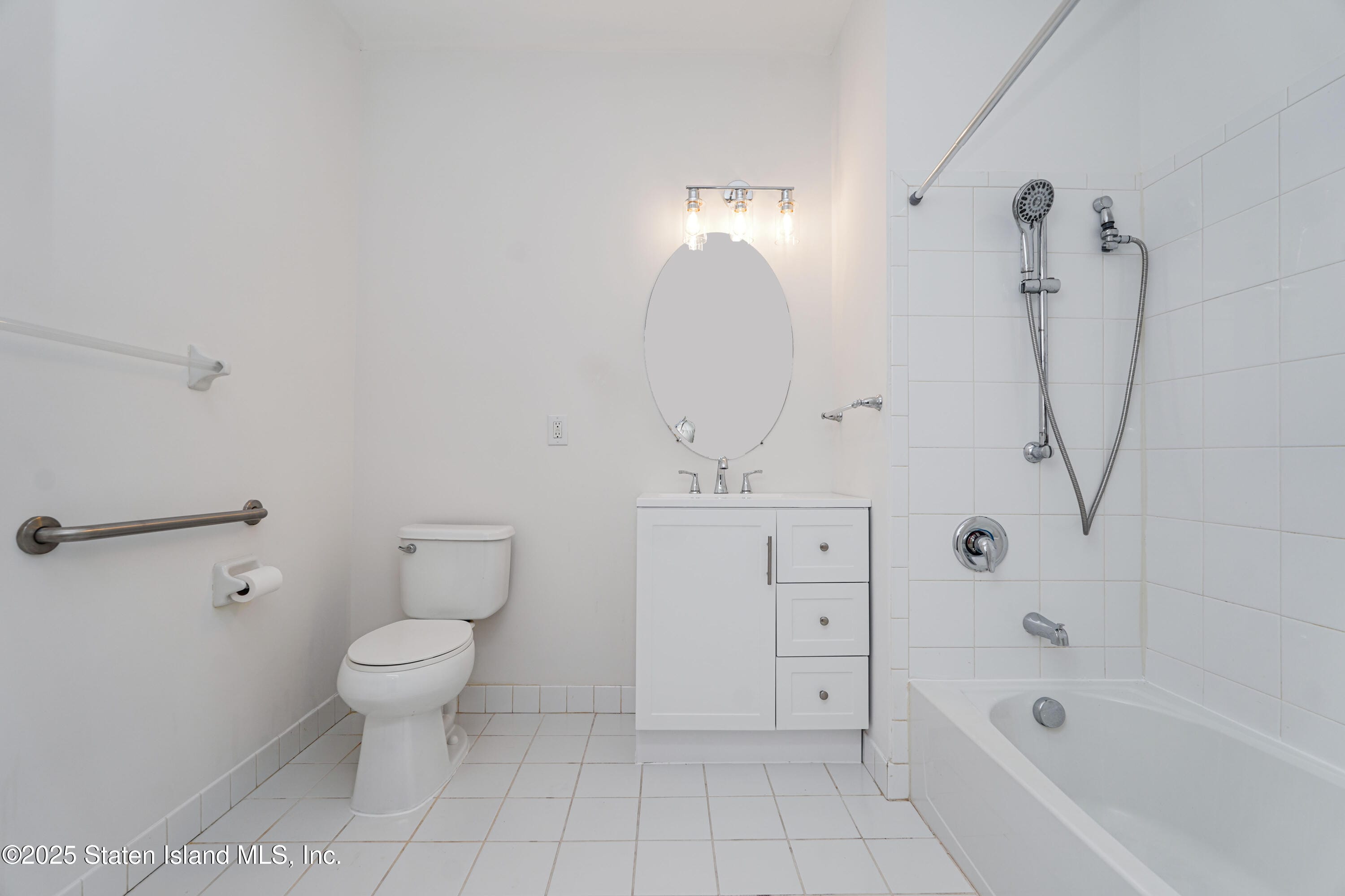 108 Picadilly Drive 108 Building #4, Morganville, NJ, 07751 image 22