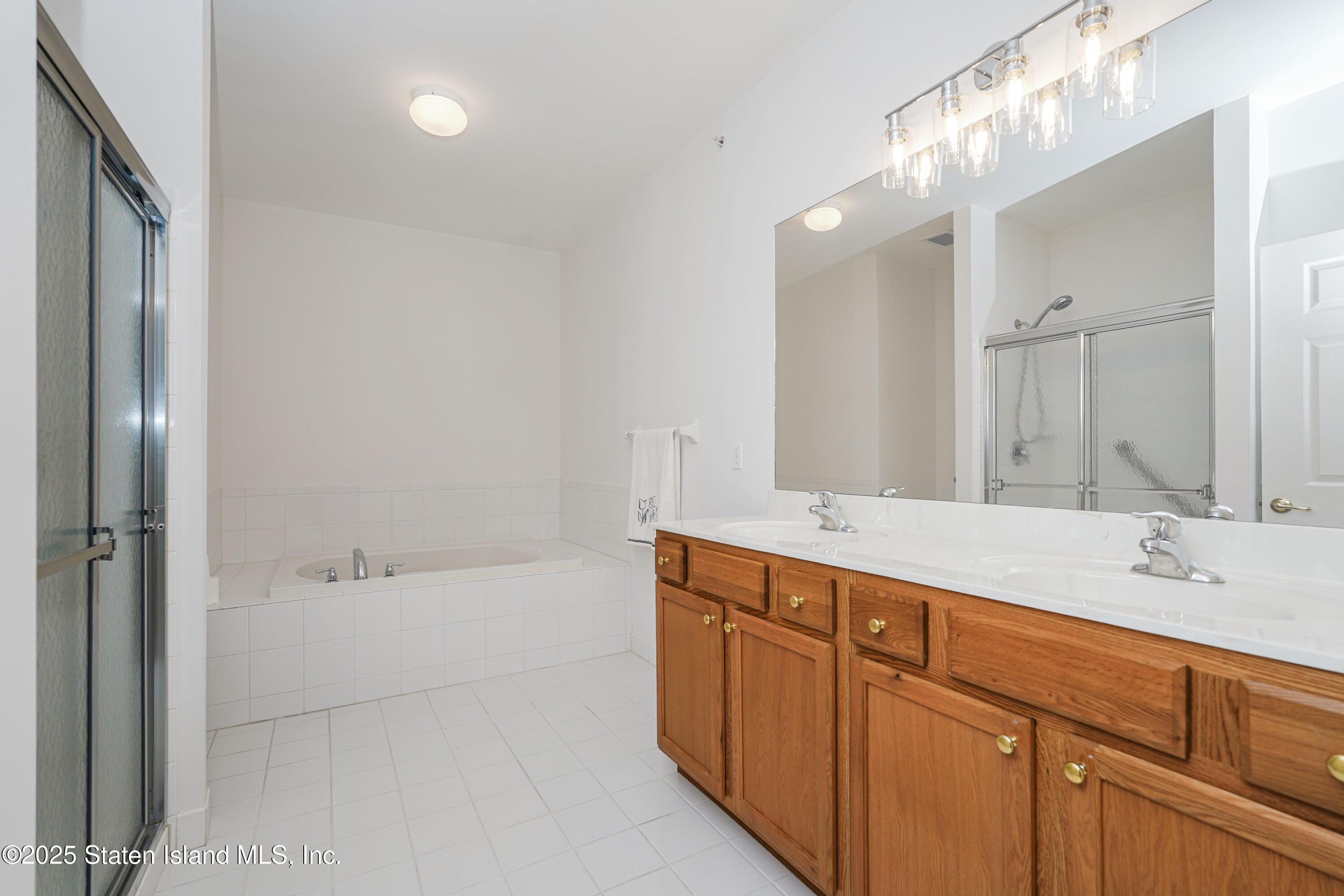 108 Picadilly Drive 108 Building #4, Morganville, NJ, 07751 image 20