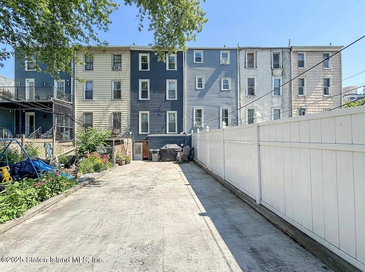 124 Hall Street, Brooklyn, NY, 11205 image 23