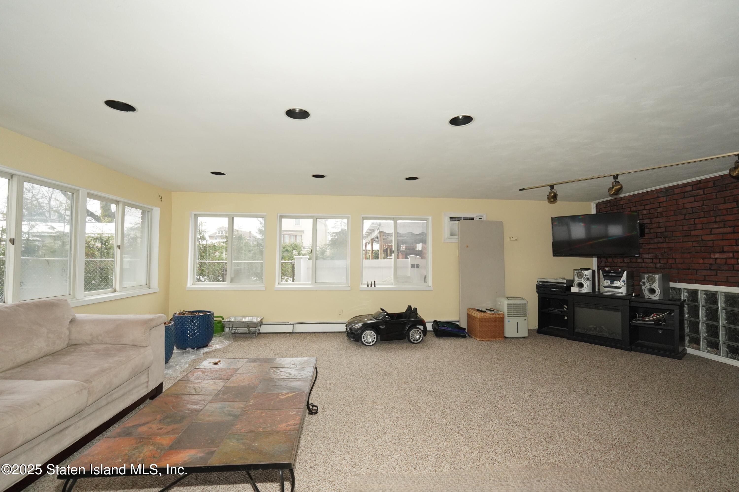 70 Major Avenue Image 4