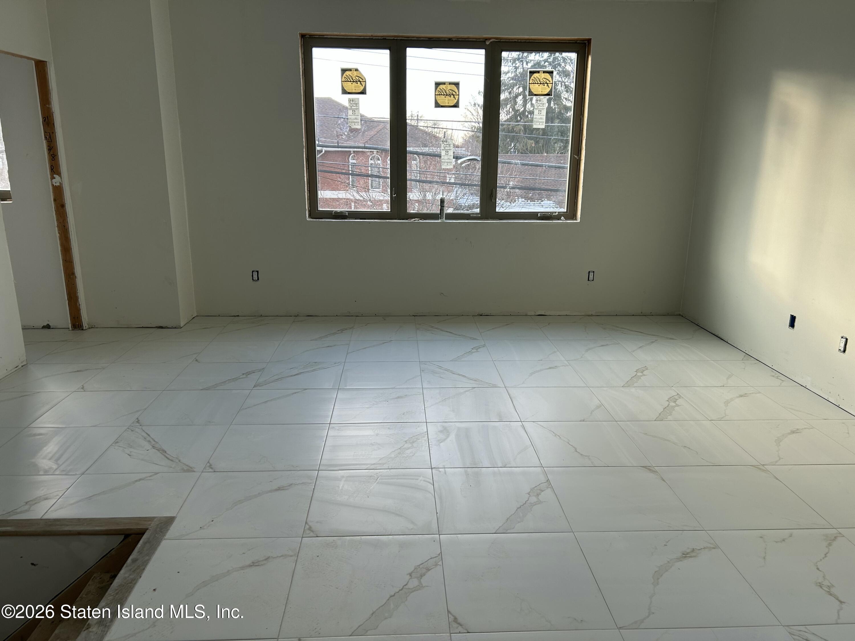 471 Stewart Avenue Image 4