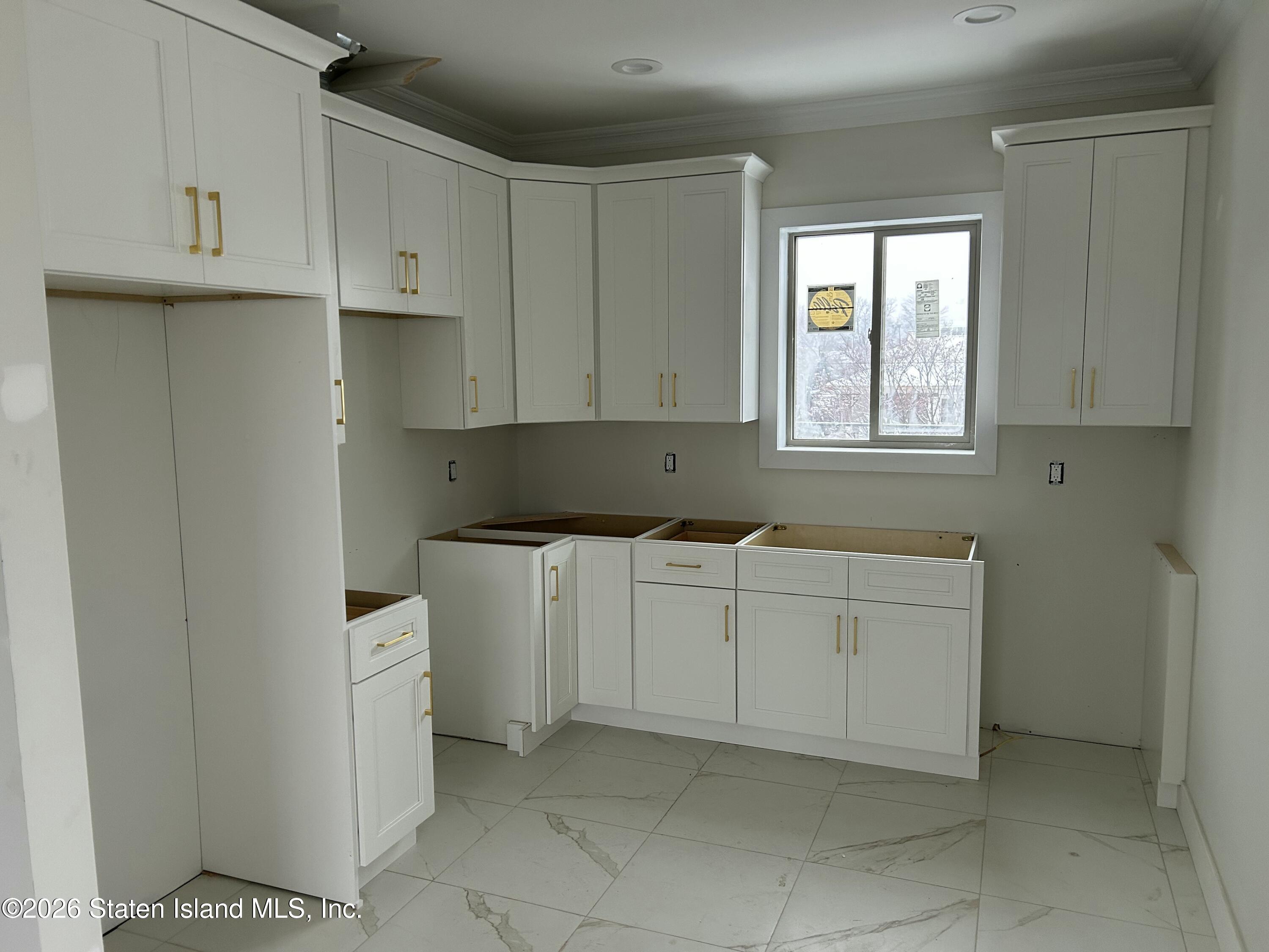 471 Stewart Avenue Image 3