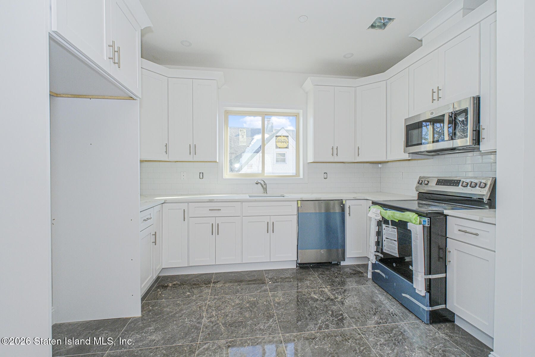 16 Church Avenue, Staten Island, NY, 10314 image 7