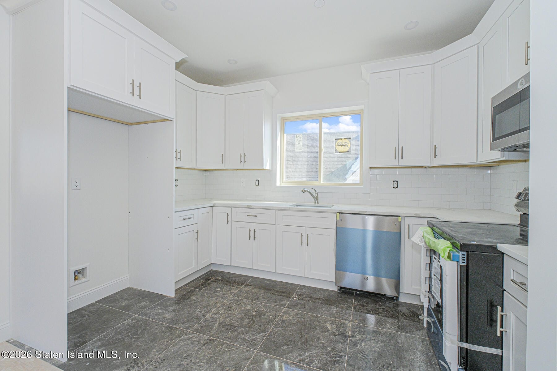 16 Church Avenue, Staten Island, NY, 10314 image 8