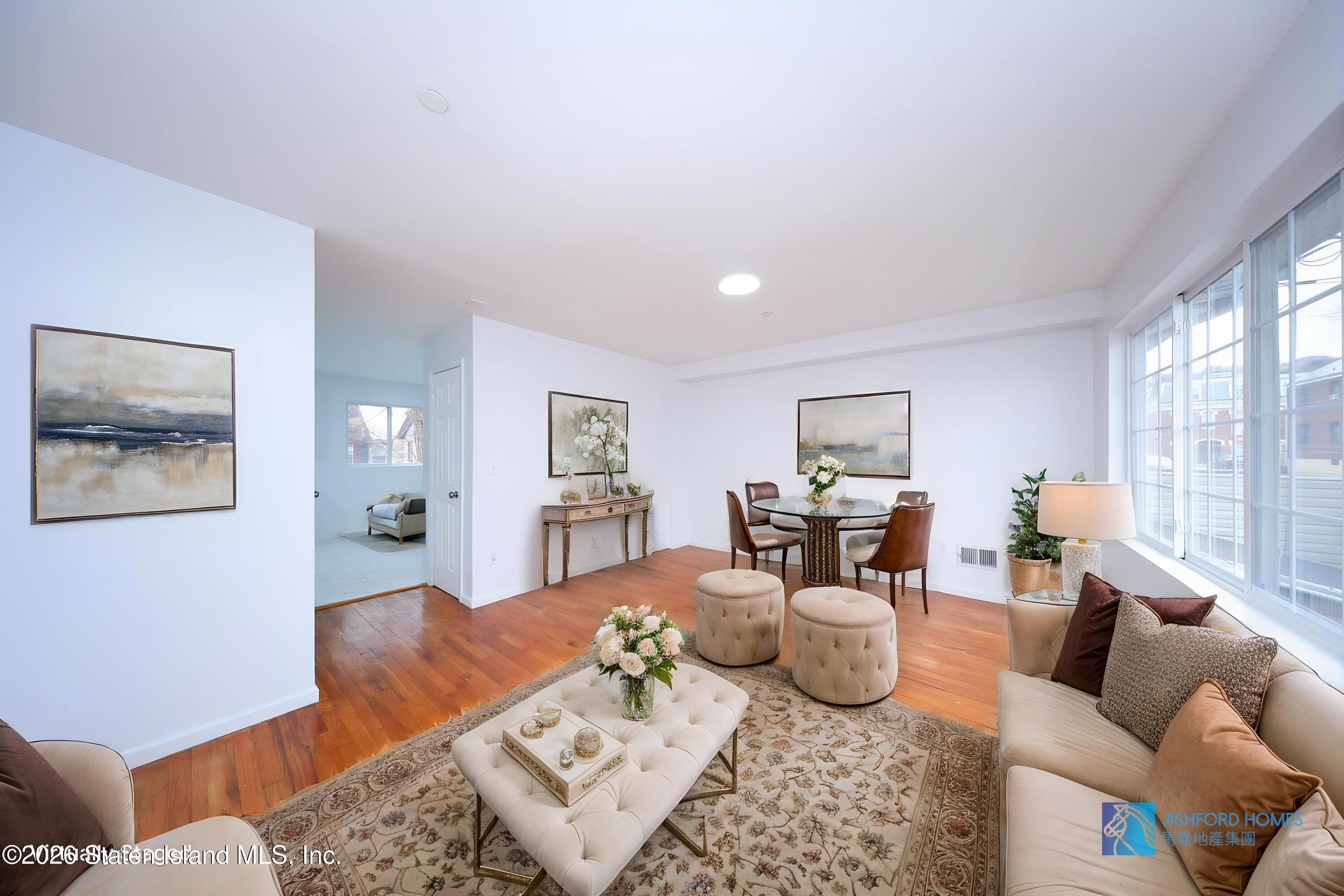 12 Tompkins Place Image 3