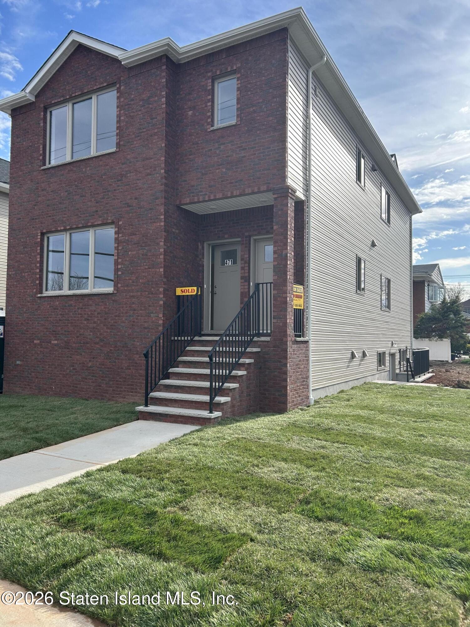 471 Stewart Avenue Image 2