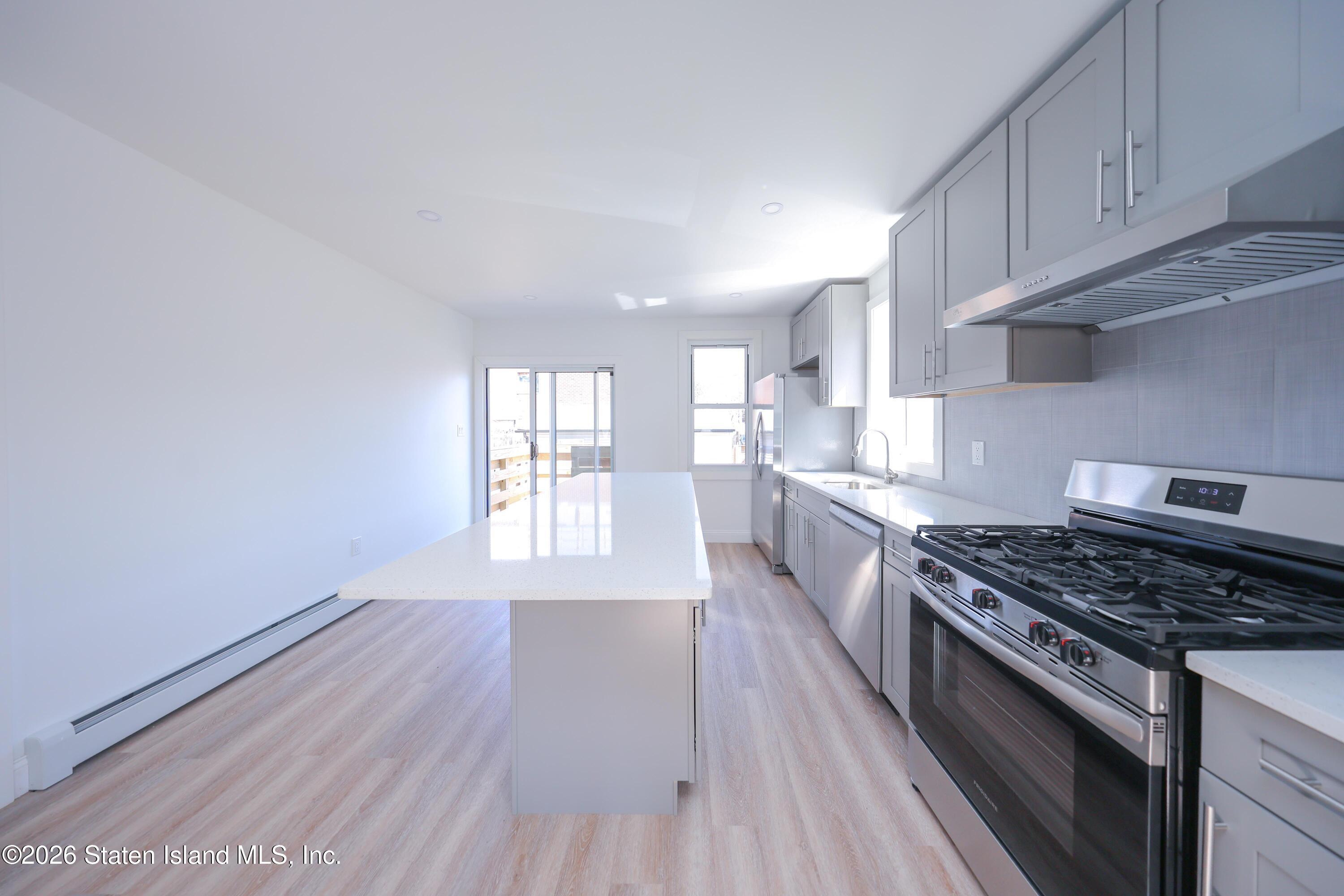 73 Irving Place, Staten Island, NY, 10304 image 13