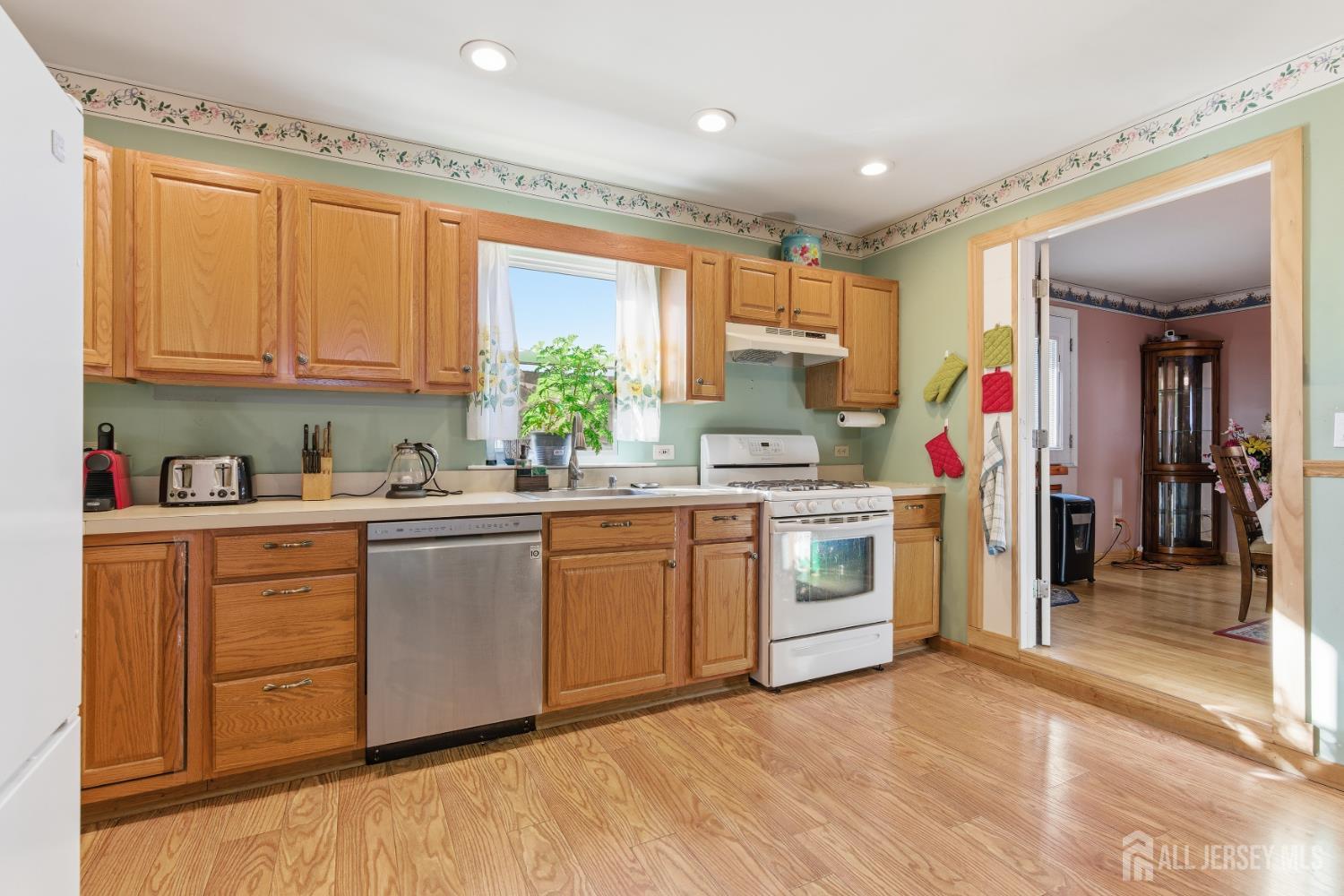 518 Center Street, South Amboy, NJ, 08879 image 9